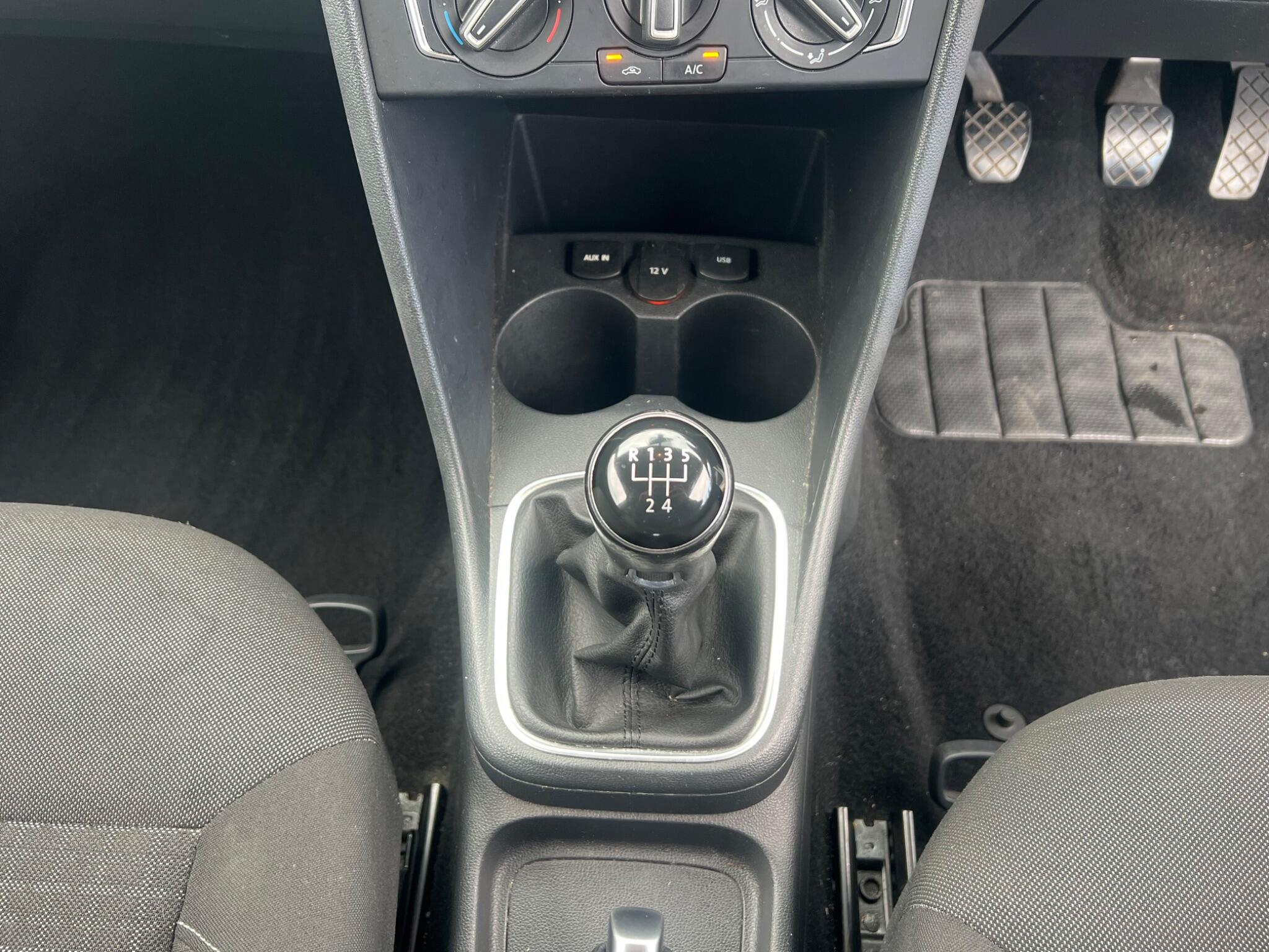 Volkswagen Polo view 26