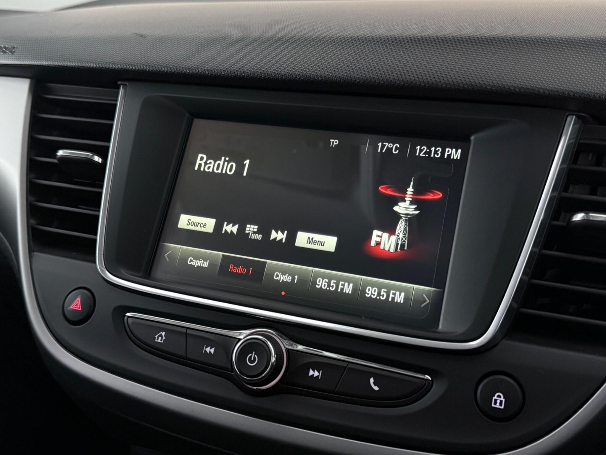 Vauxhall Crossland X view 24