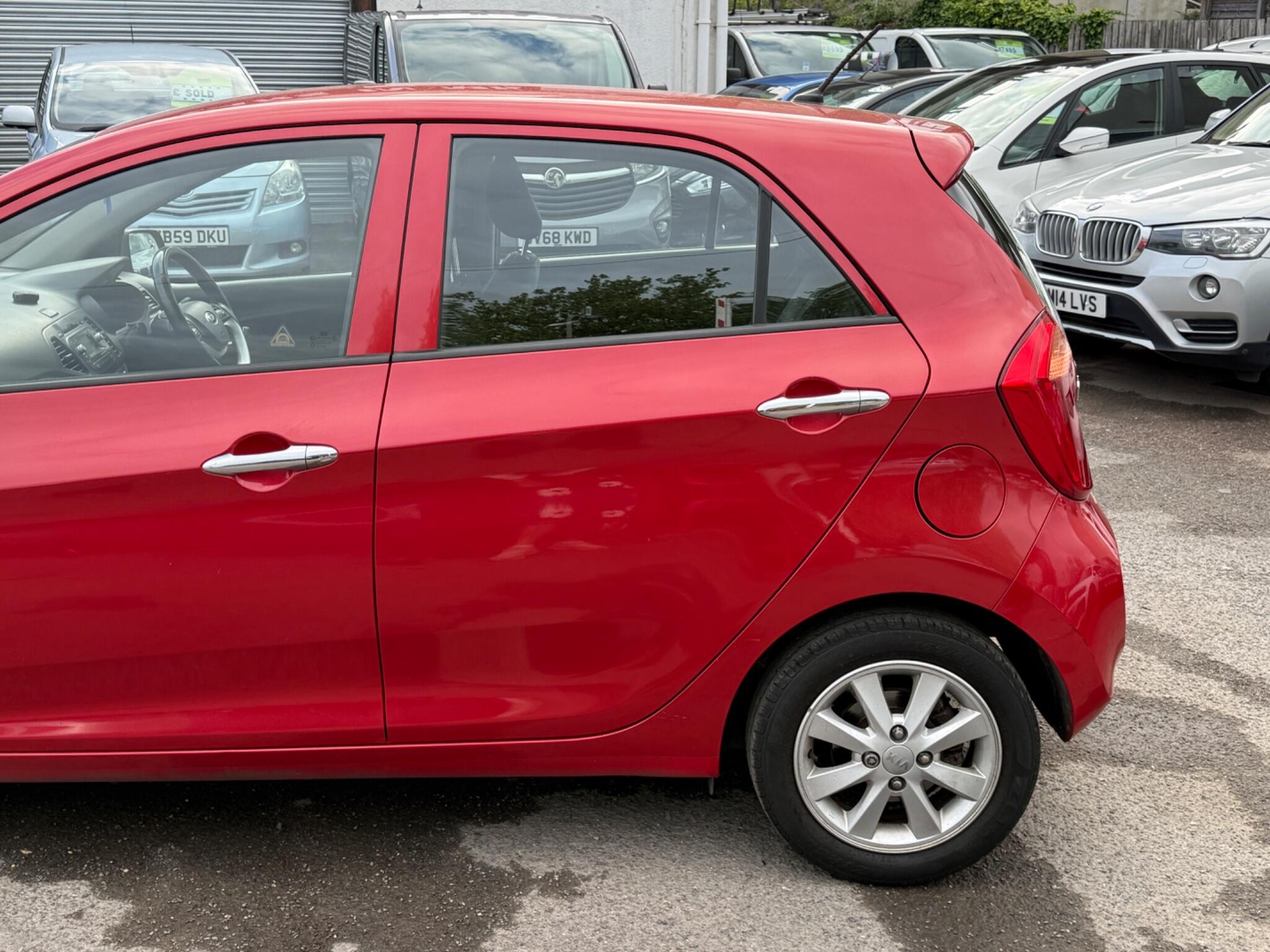 Kia Picanto - Image 13