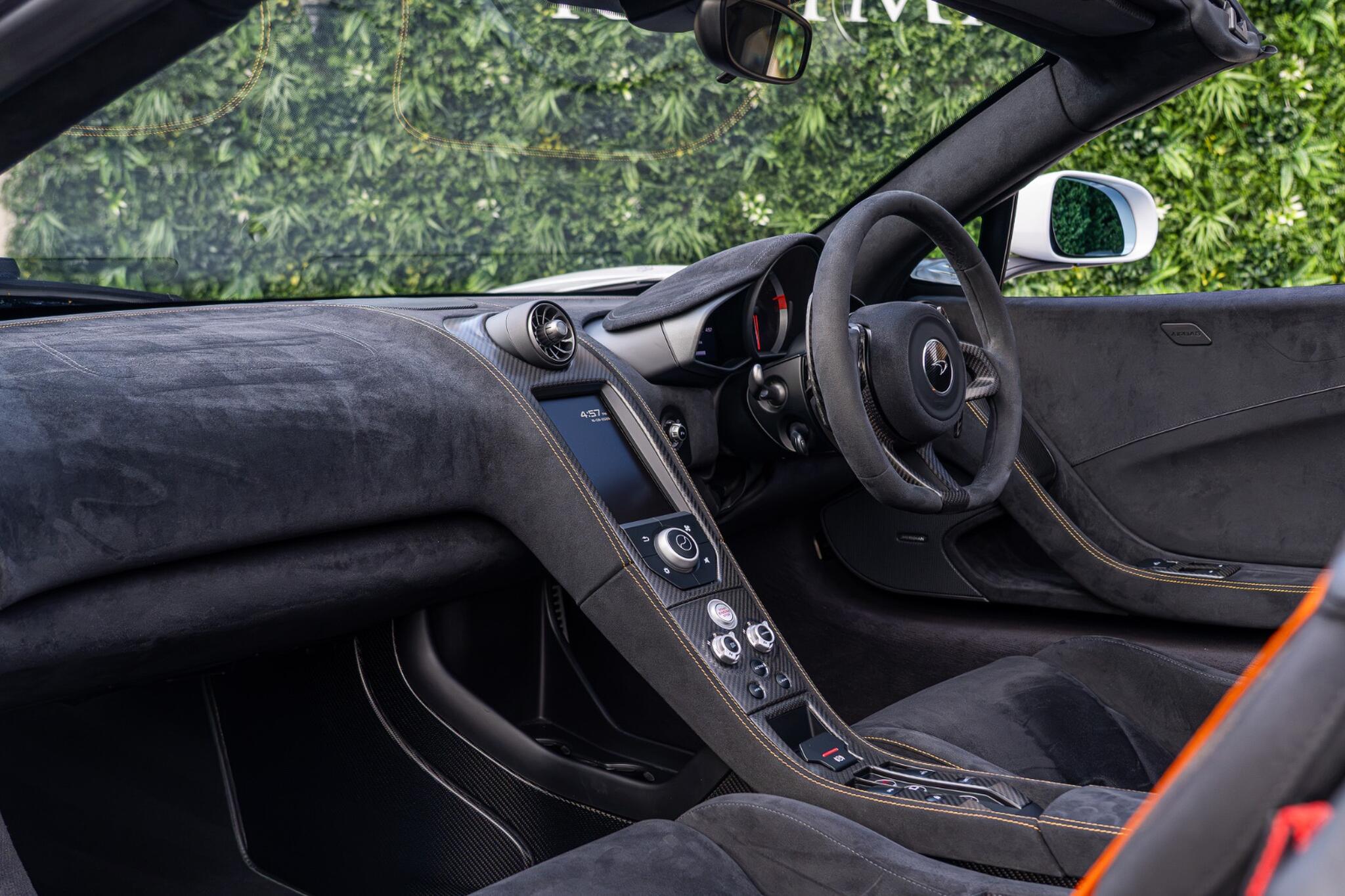 Mclaren 675LT view 22