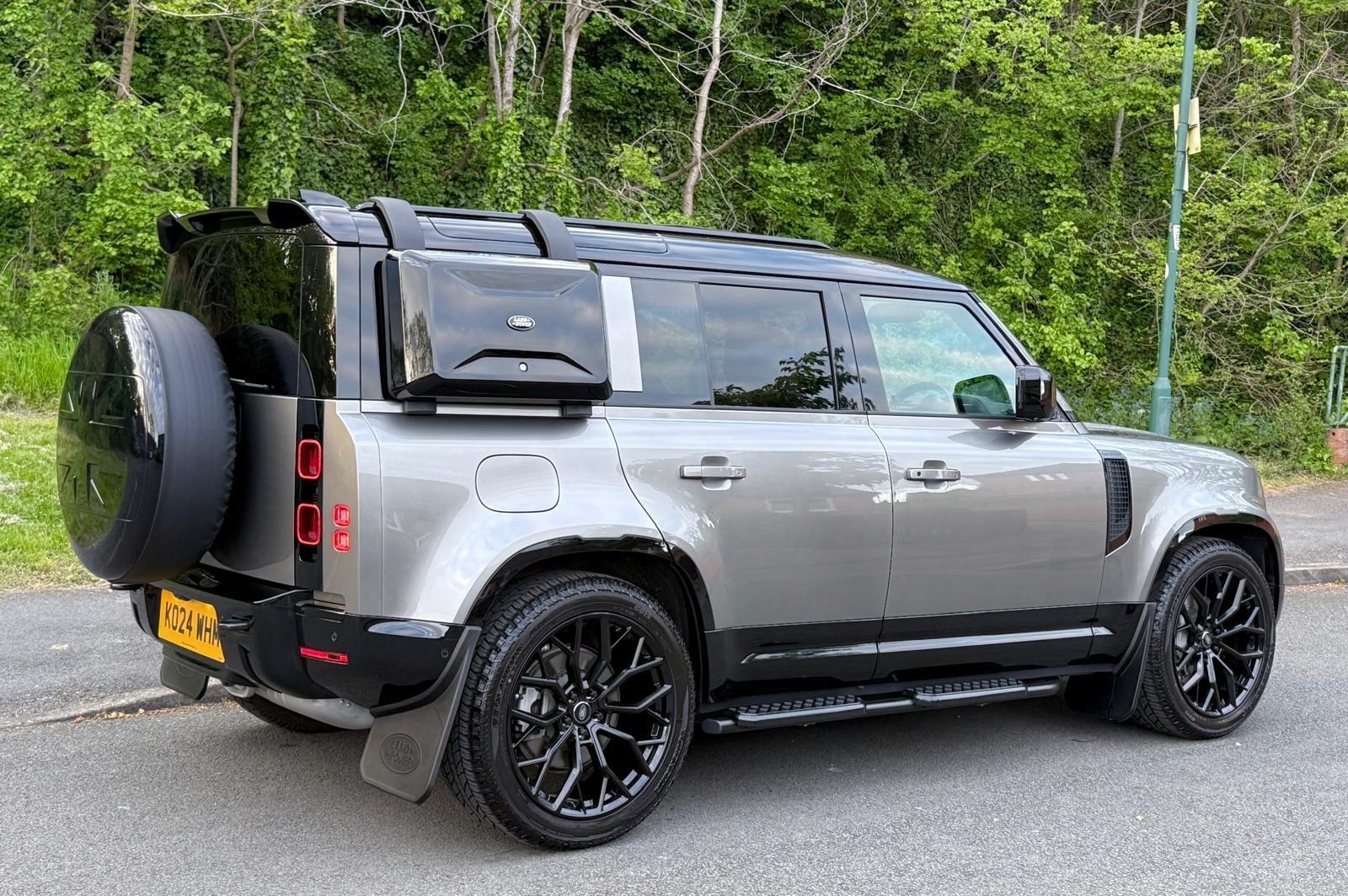 Land Rover Defender view 9
