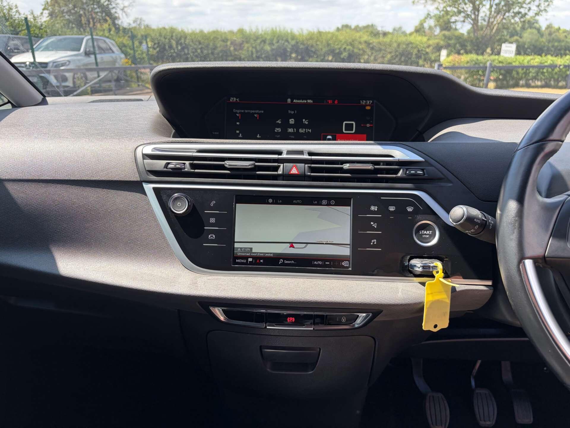 Citroen Grand C4 Spacetourer view 41