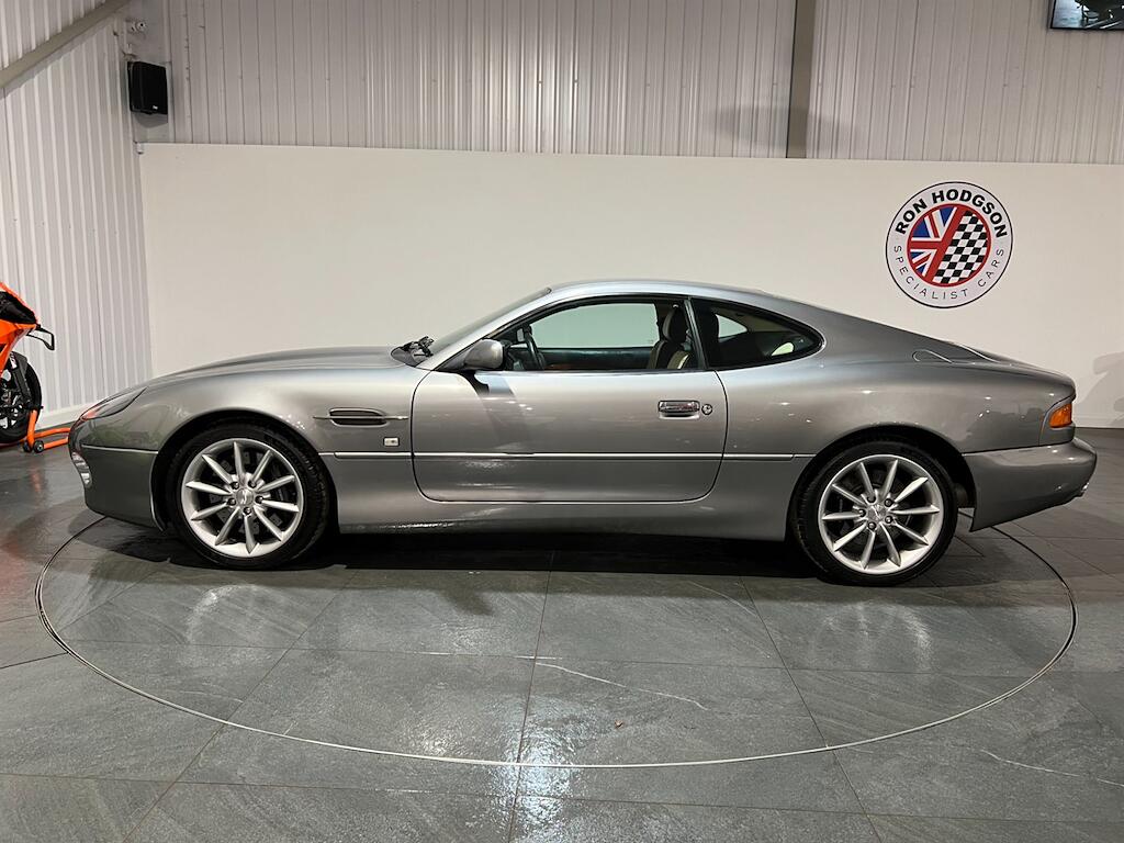 Aston Martin DB7 view 15