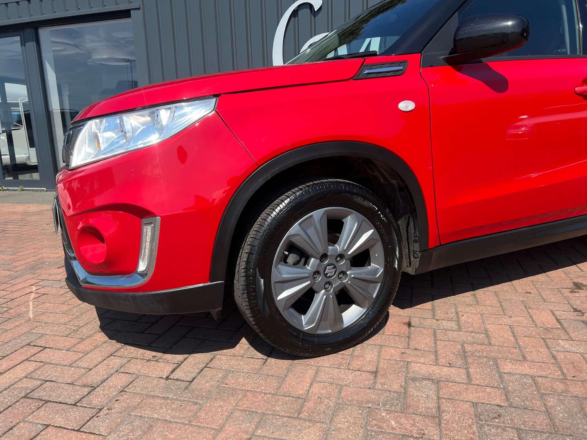 Suzuki Vitara view 15