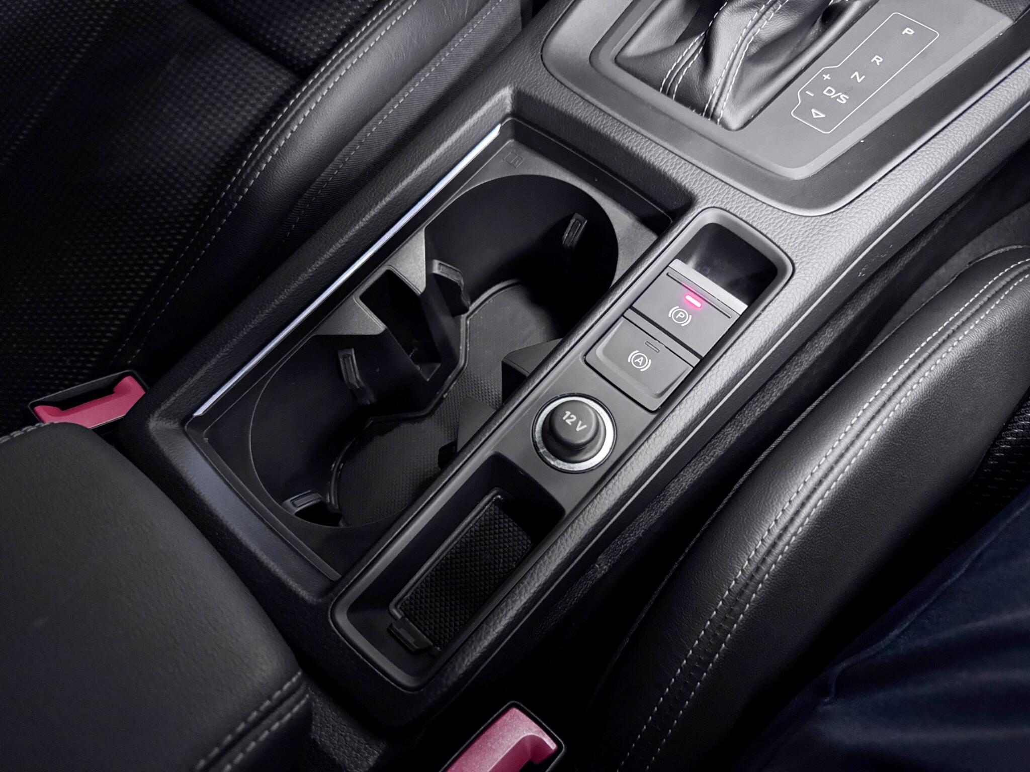 Audi Q3 view 35