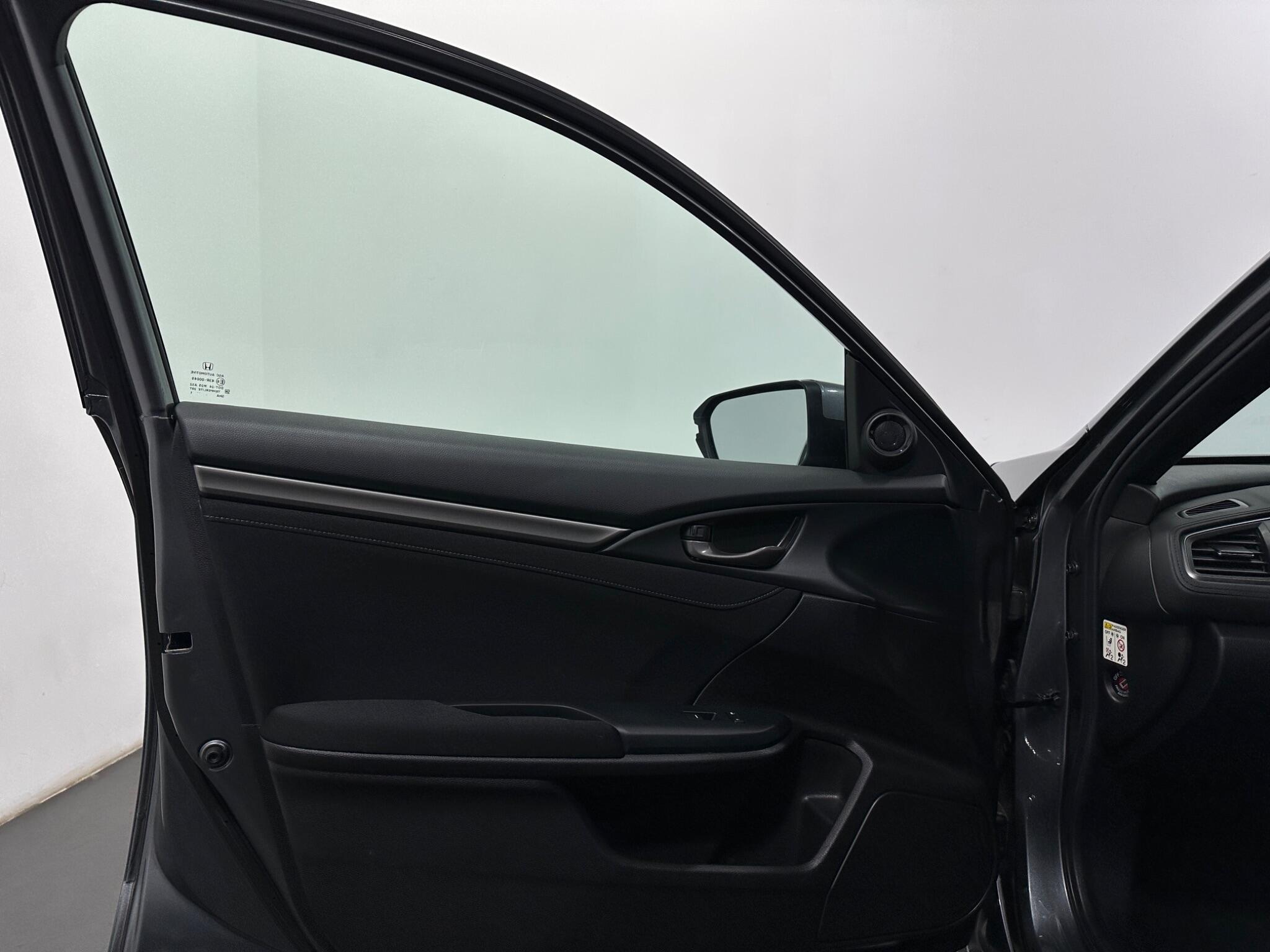 Honda Civic view 34