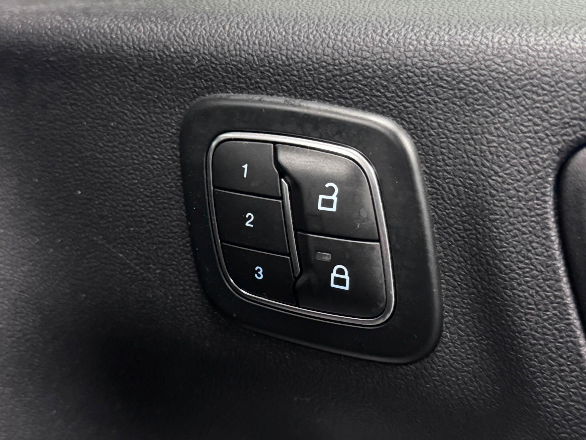 Ford Kuga view 22