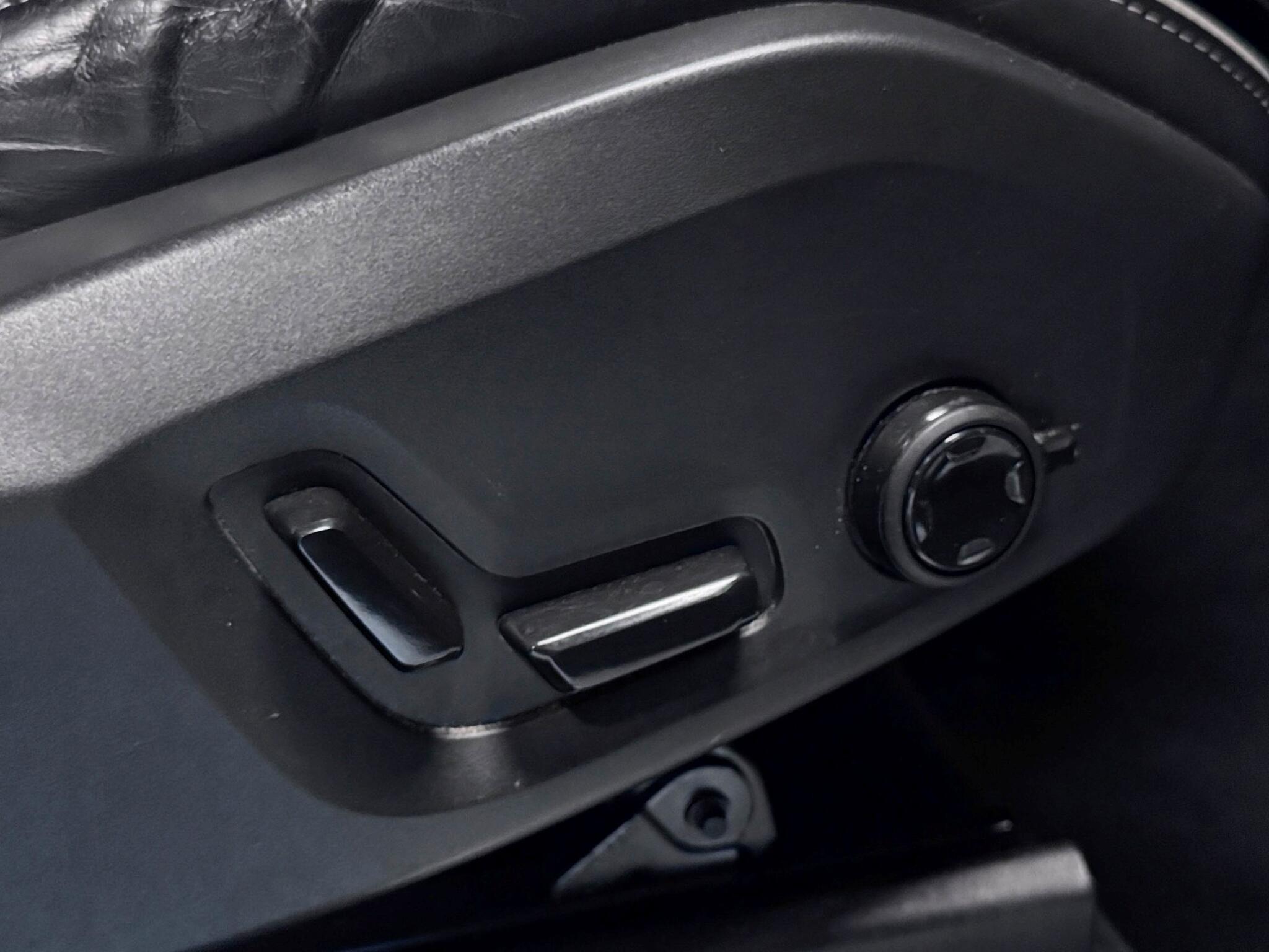 Volvo XC90 view 21