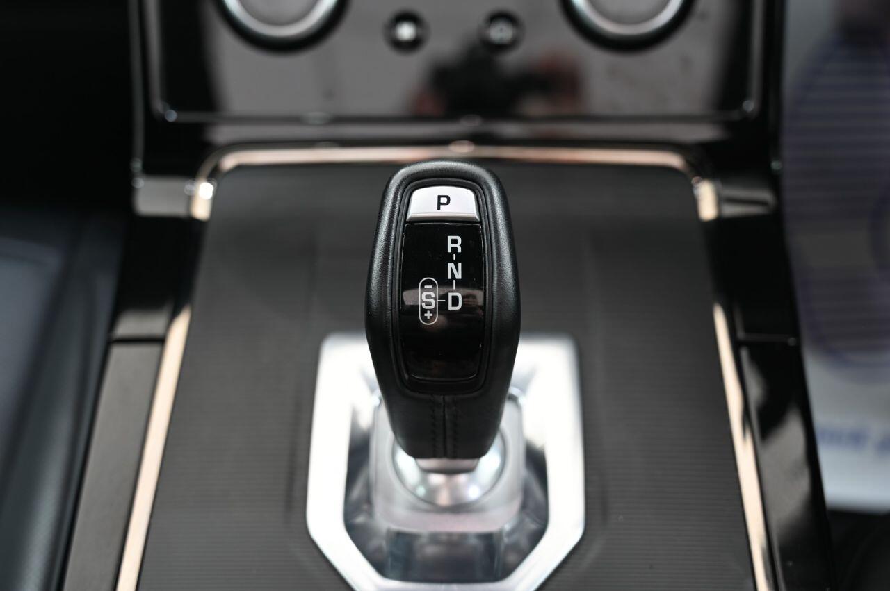 Land Rover Range Rover Evoque view 28
