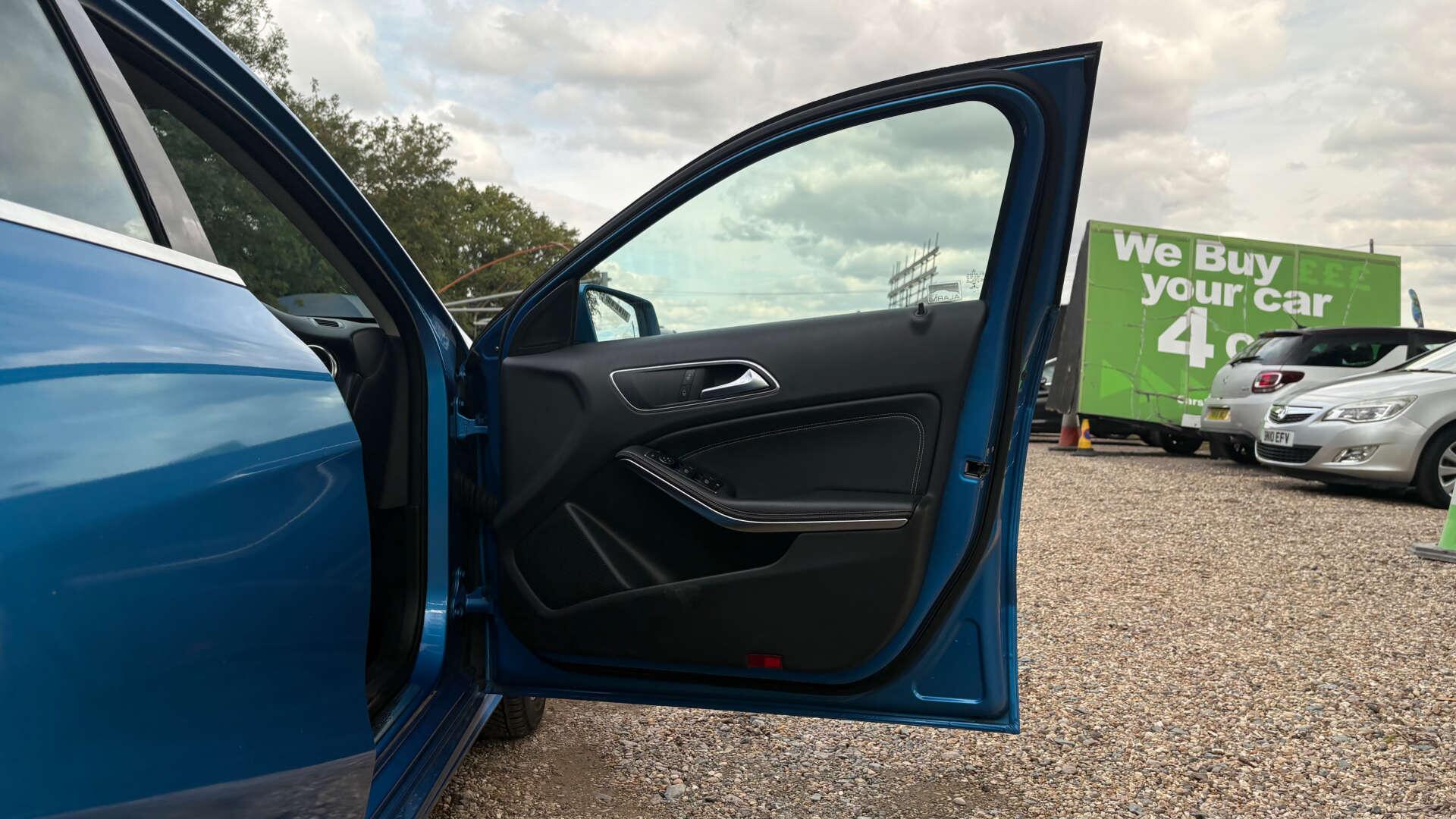 Mercedes-Benz A-Class view 39