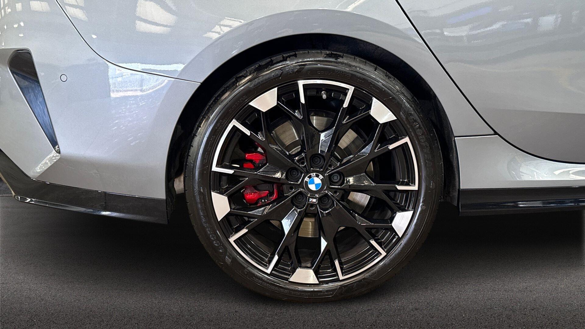 BMW 2 Series view 14
