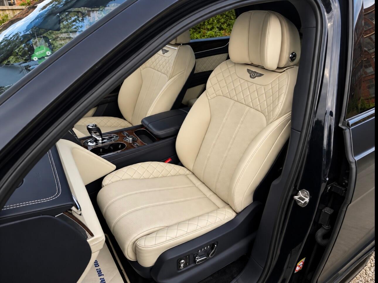 Bentley Bentayga view 27