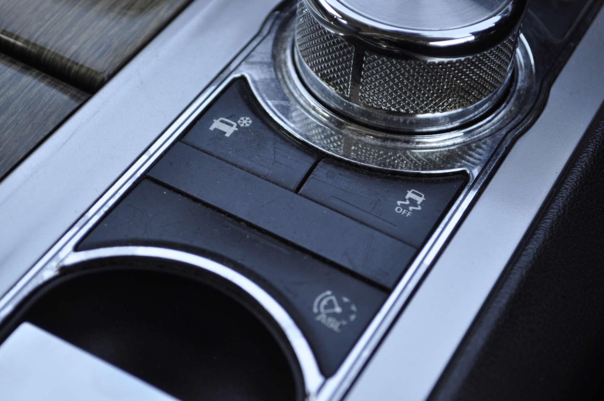 Jaguar XF view 20
