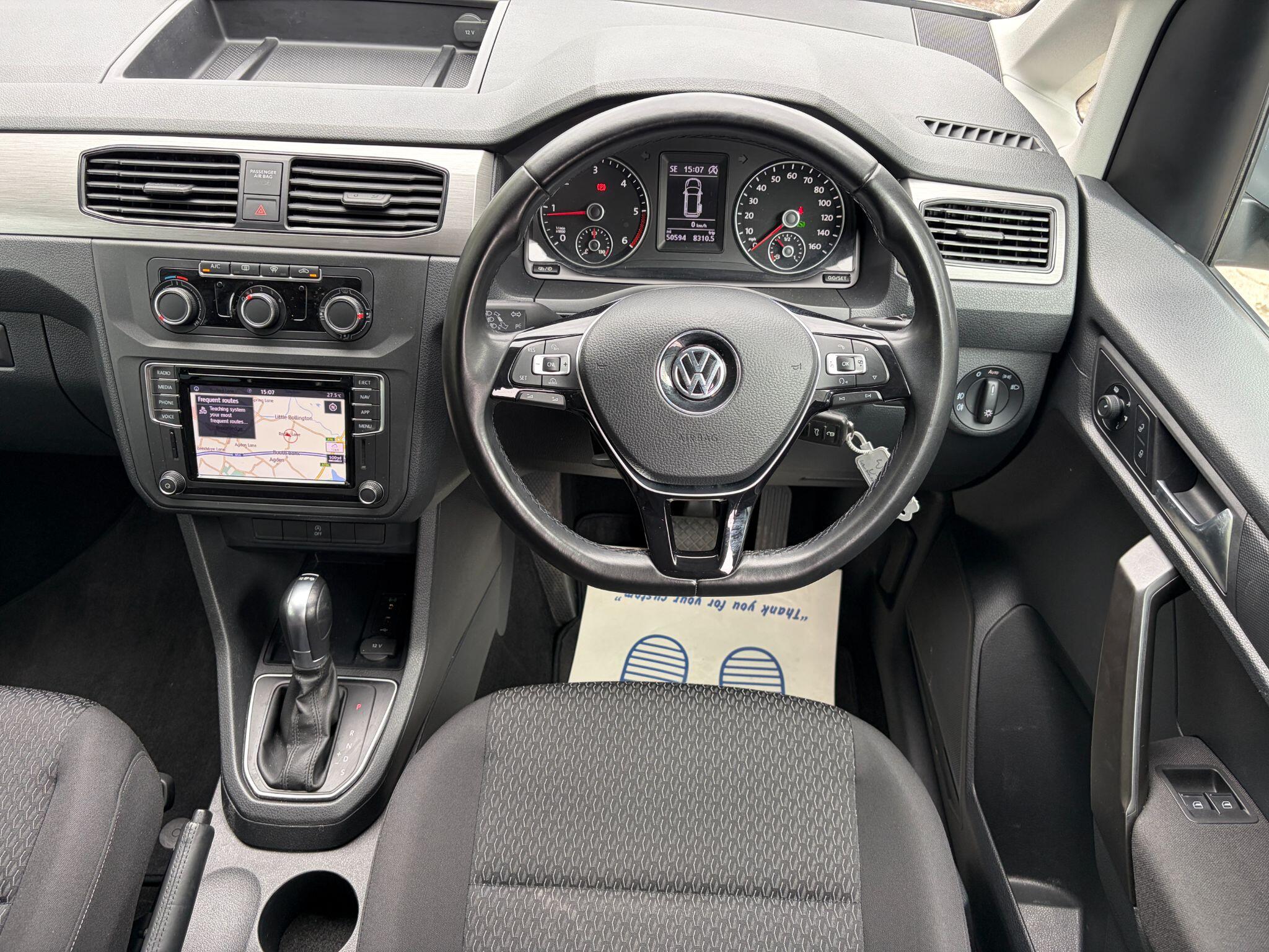 Volkswagen Caddy Maxi Life view 19