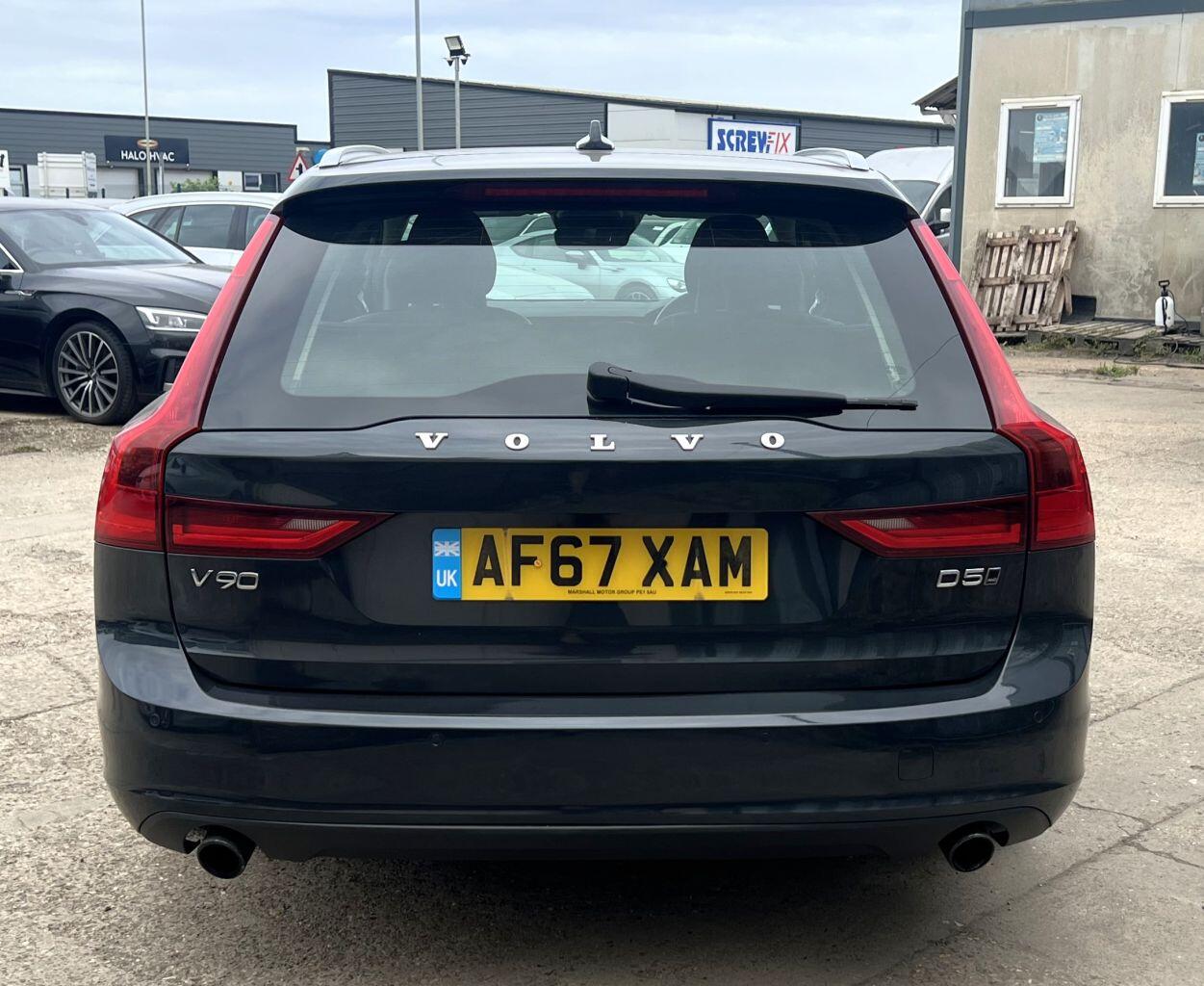 Volvo V90 view 6