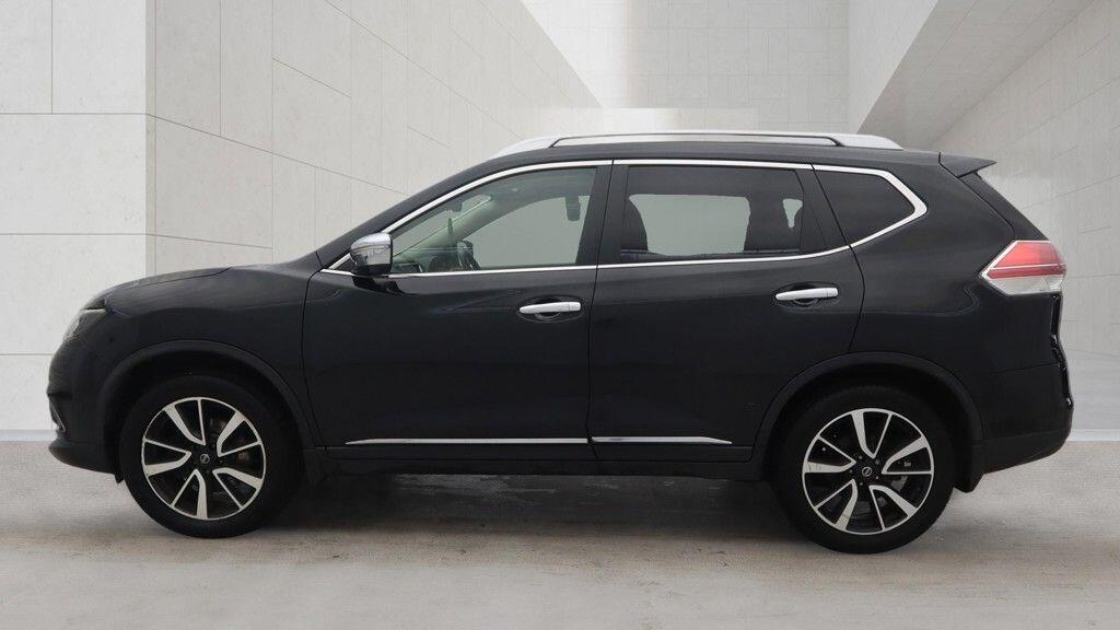 Nissan X-Trail view 9