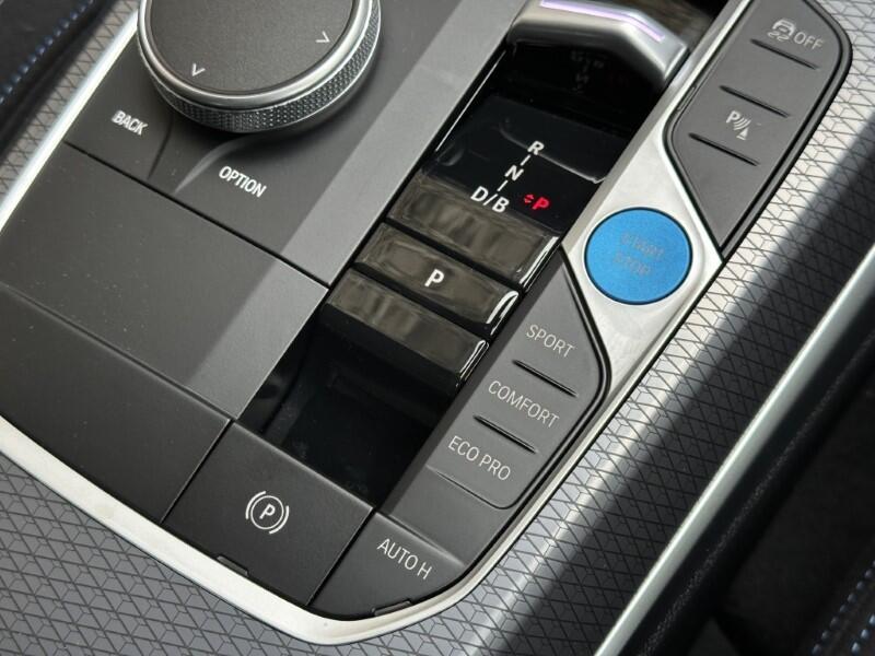 BMW i4 view 24