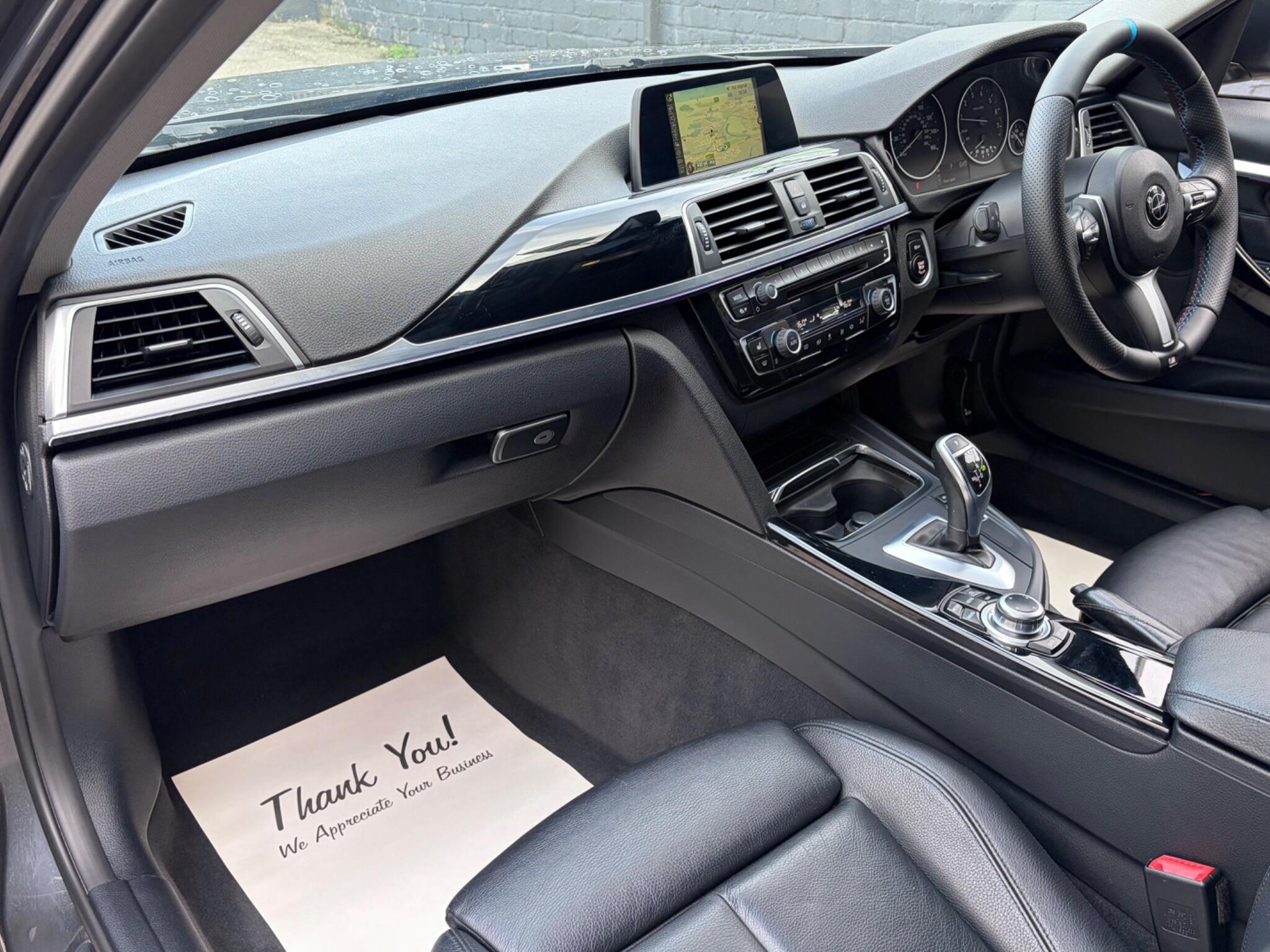 BMW 3 Series view 23