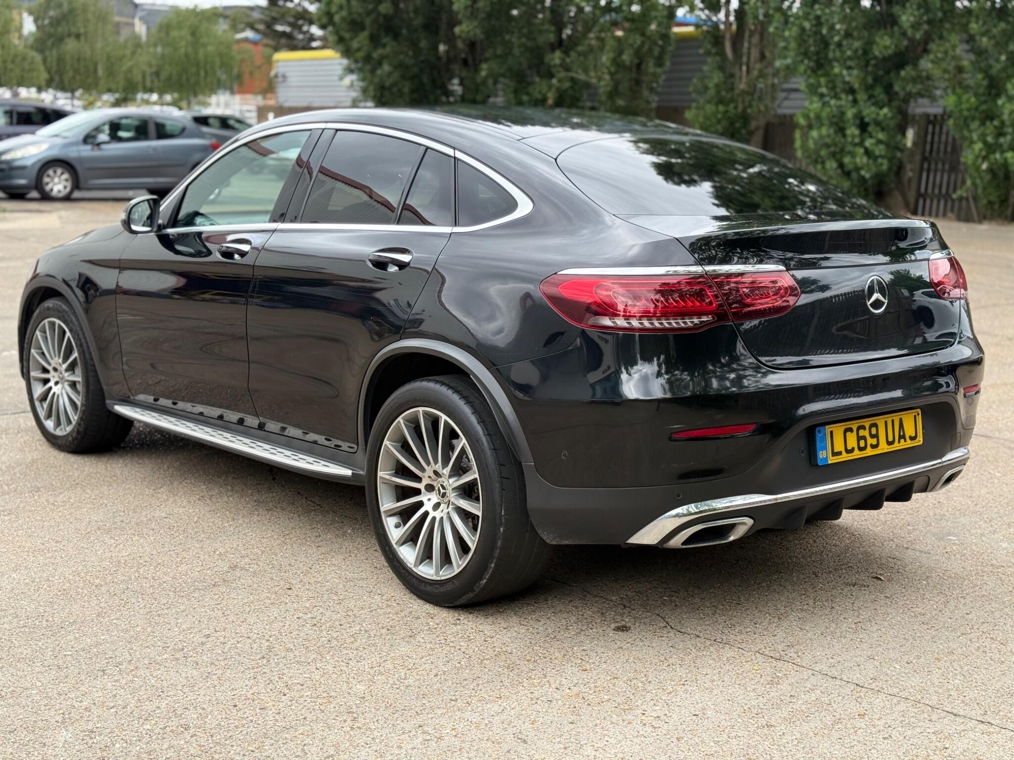 Mercedes-Benz GLC view 4