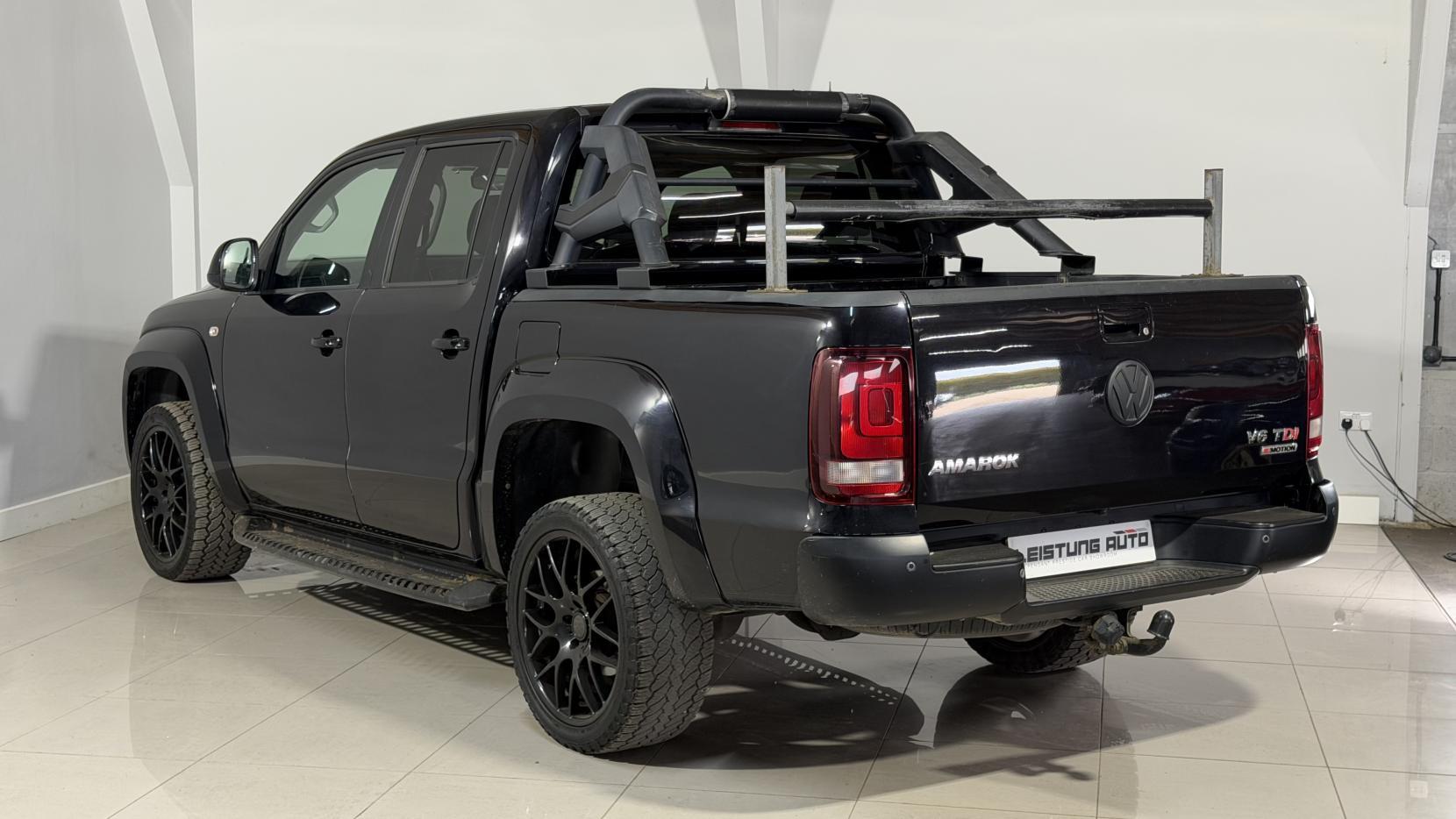 Volkswagen Amarok view 9