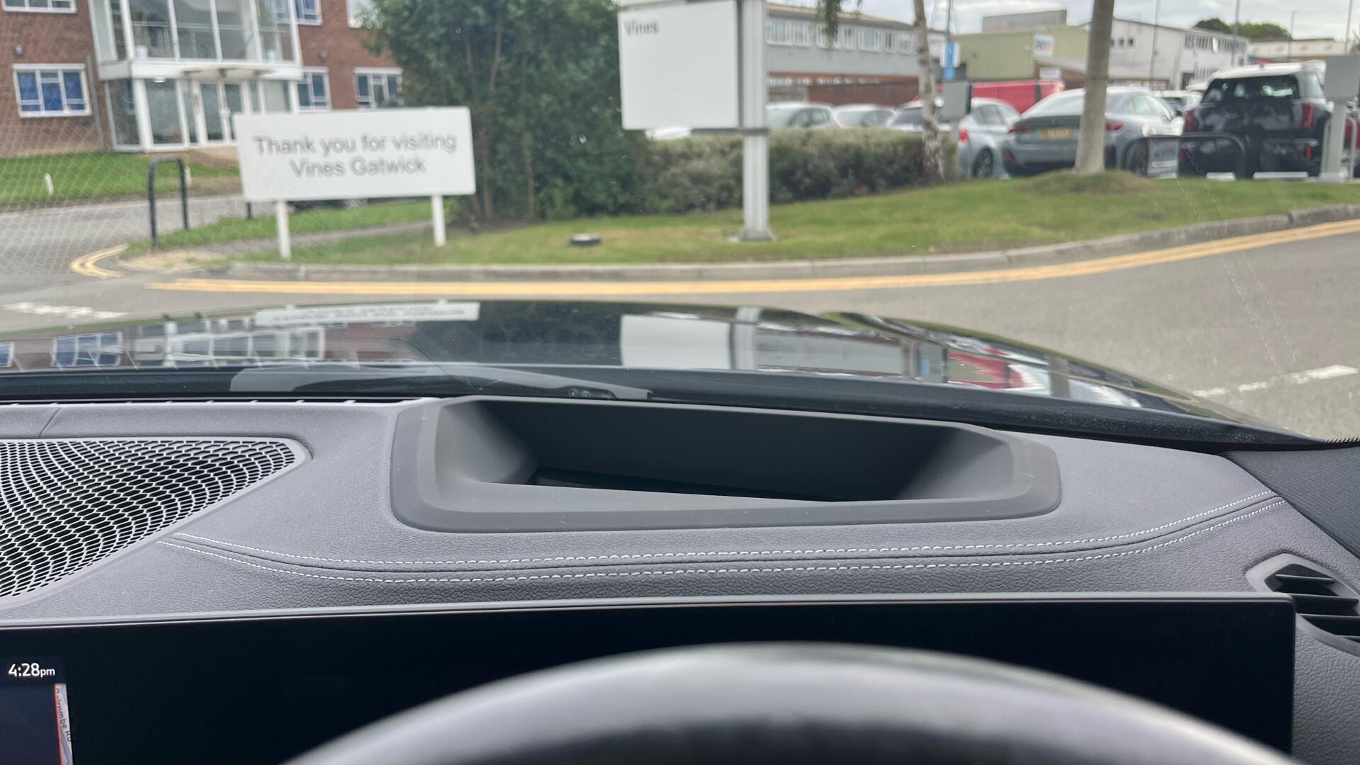 BMW i4 view 51