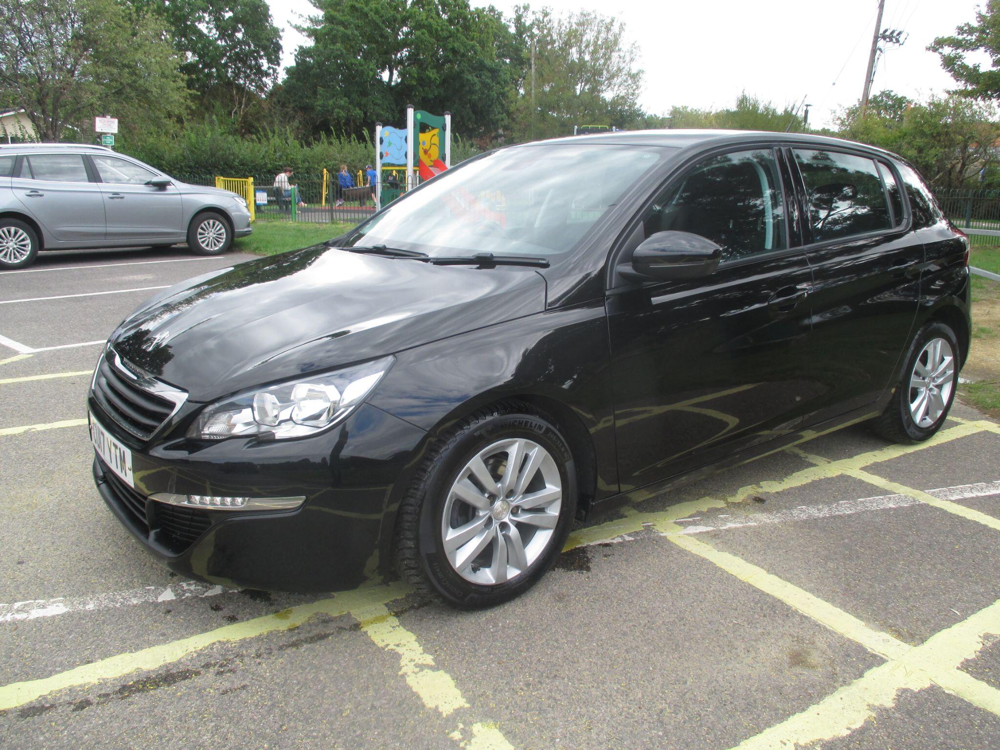 Peugeot 308 view 16