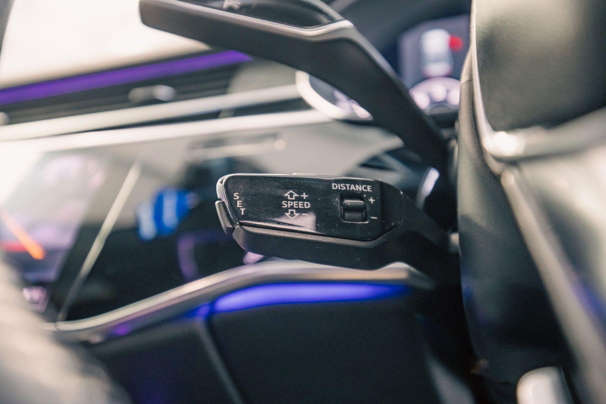 Audi A8 view 18