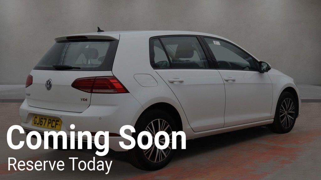 Volkswagen Golf view 4