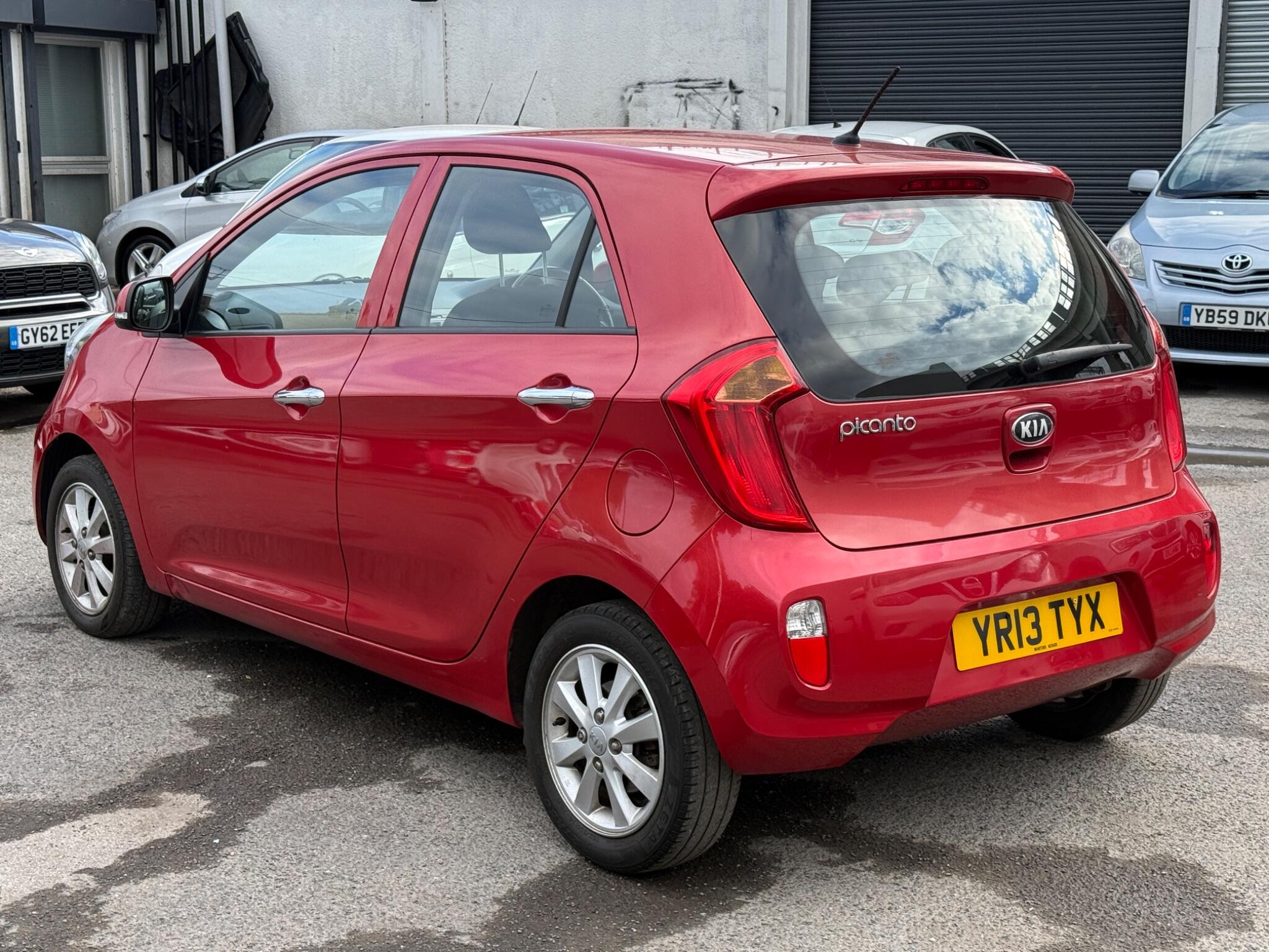 Kia Picanto - Image 14