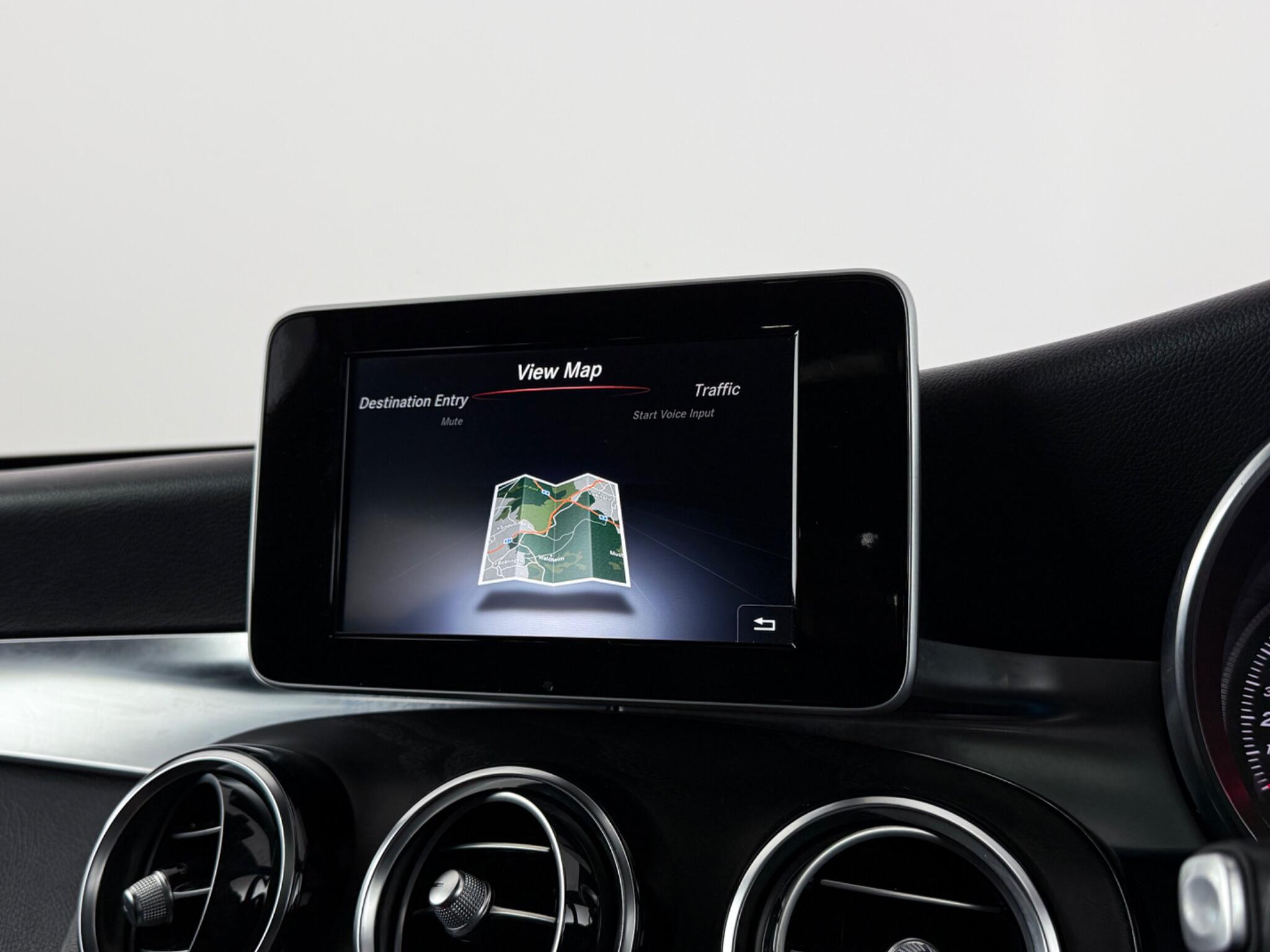 Mercedes-Benz GLC view 23