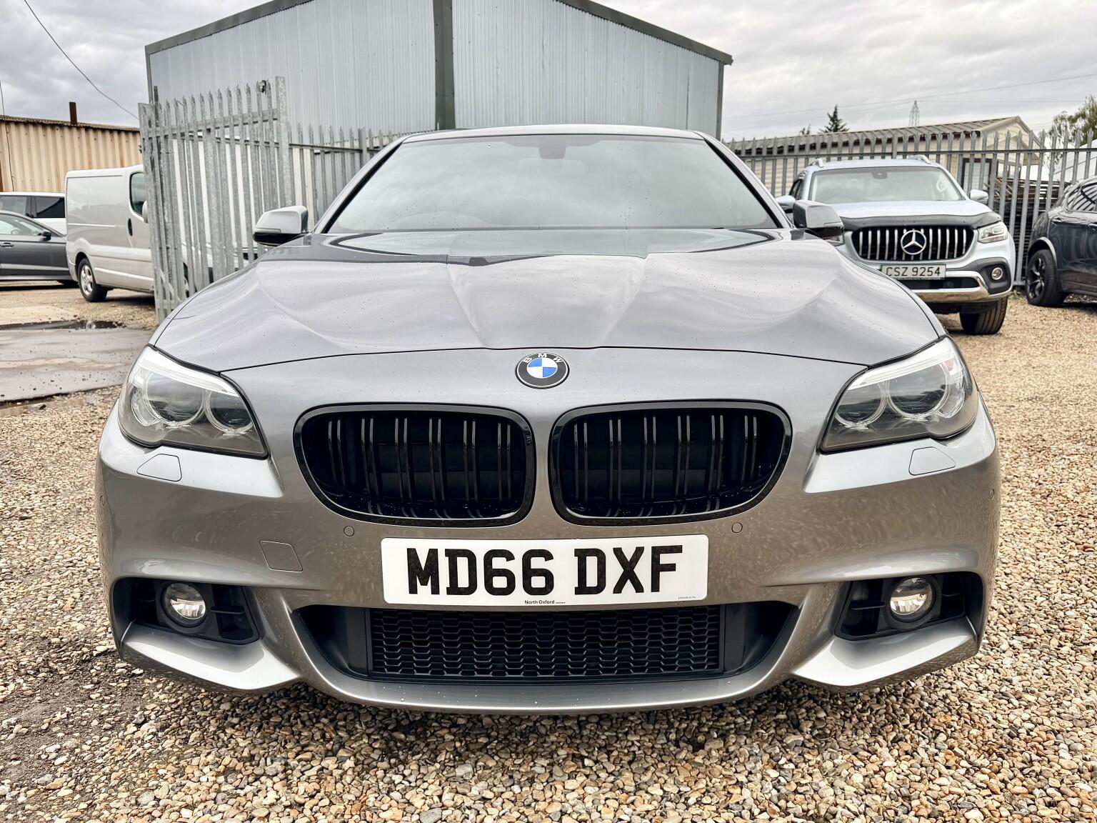 BMW 5 Series view 11