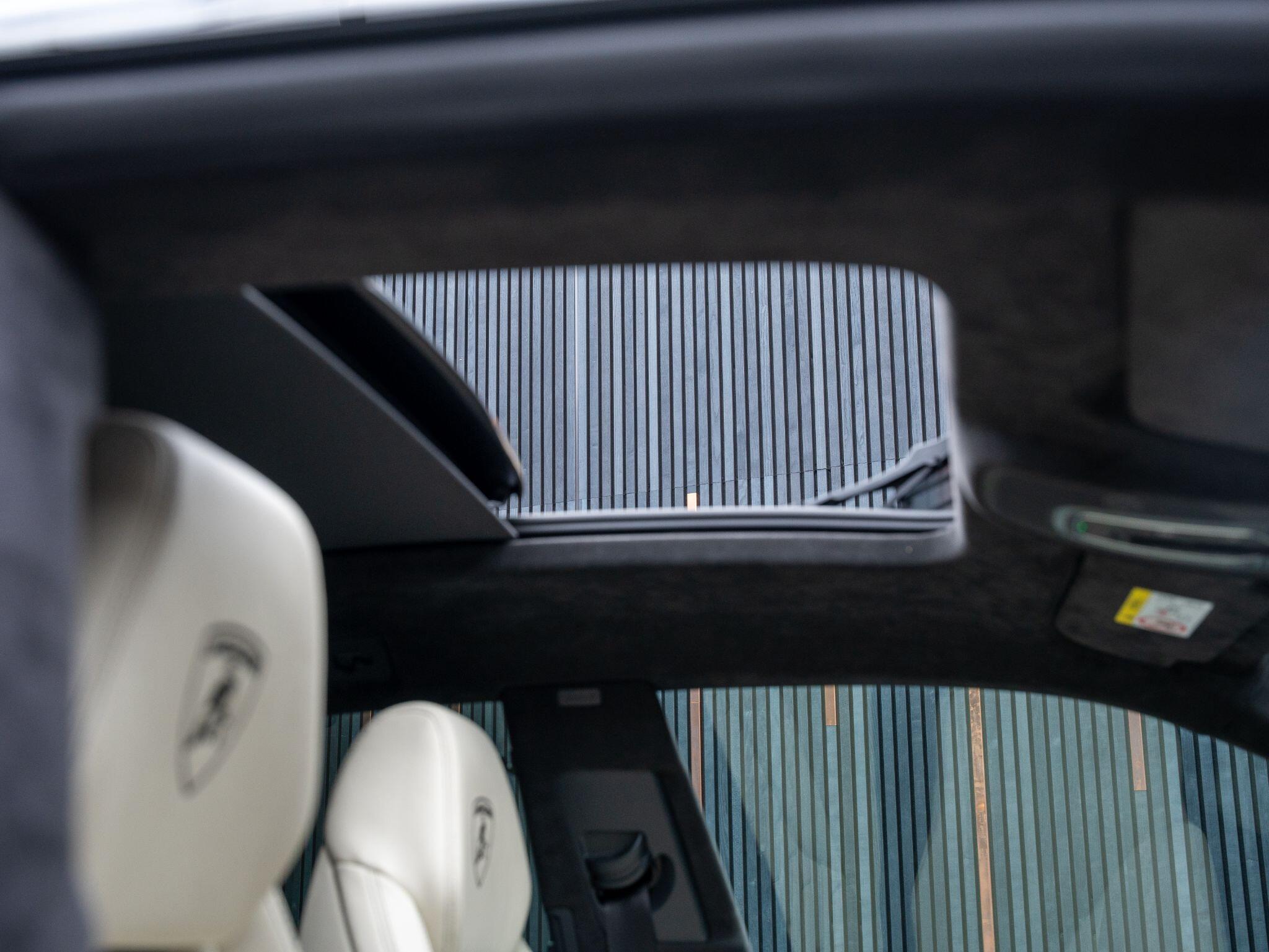 Lamborghini Urus view 4