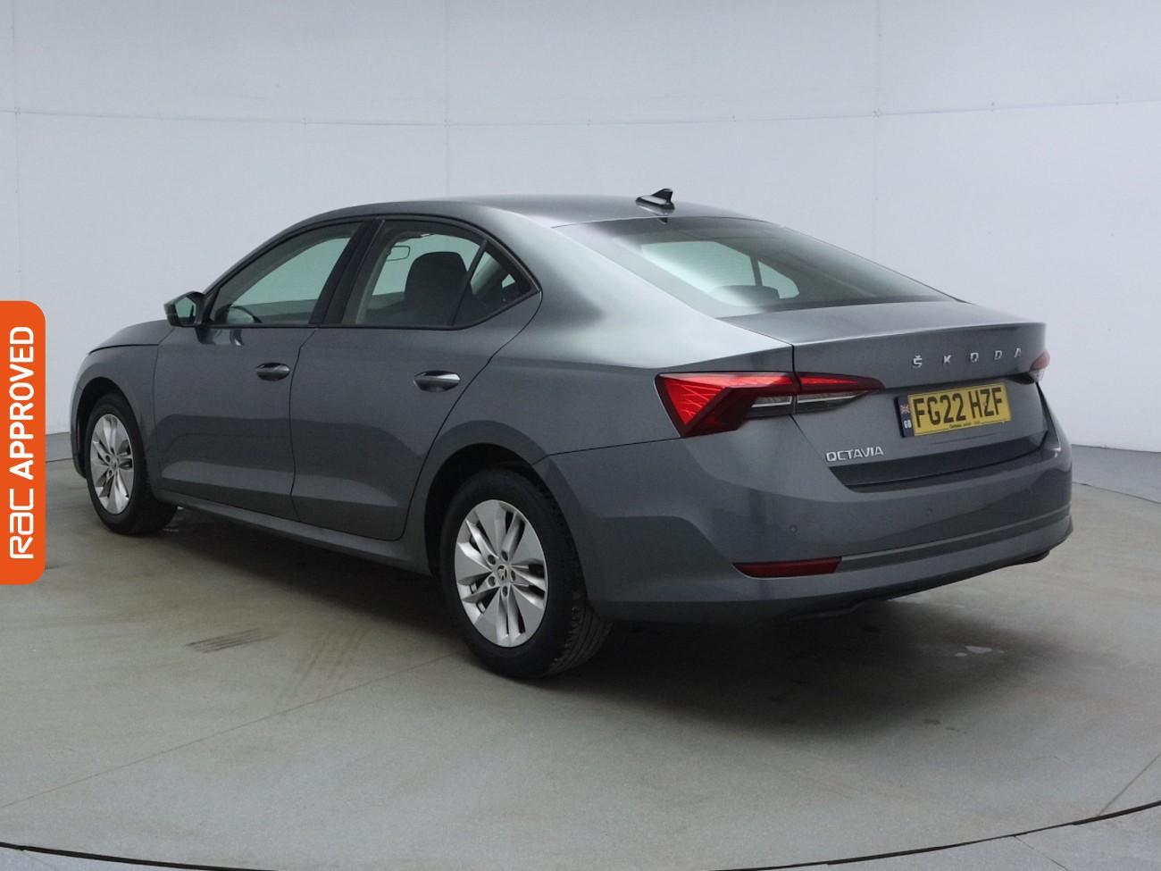 Skoda Octavia view 4