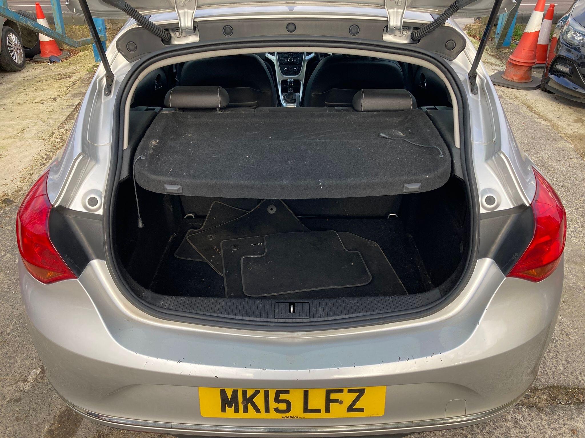 Vauxhall Astra view 10