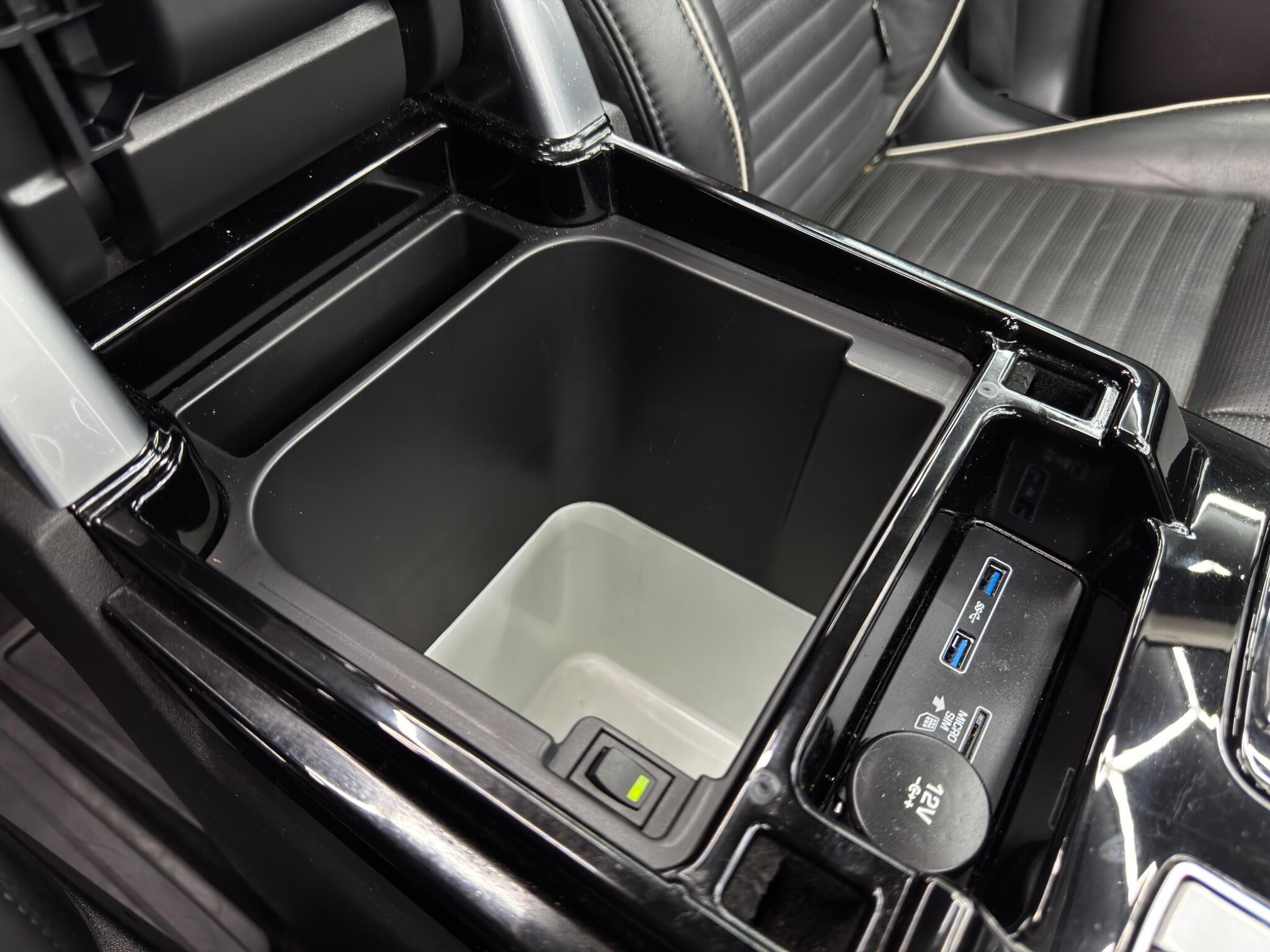 Land Rover Discovery view 27