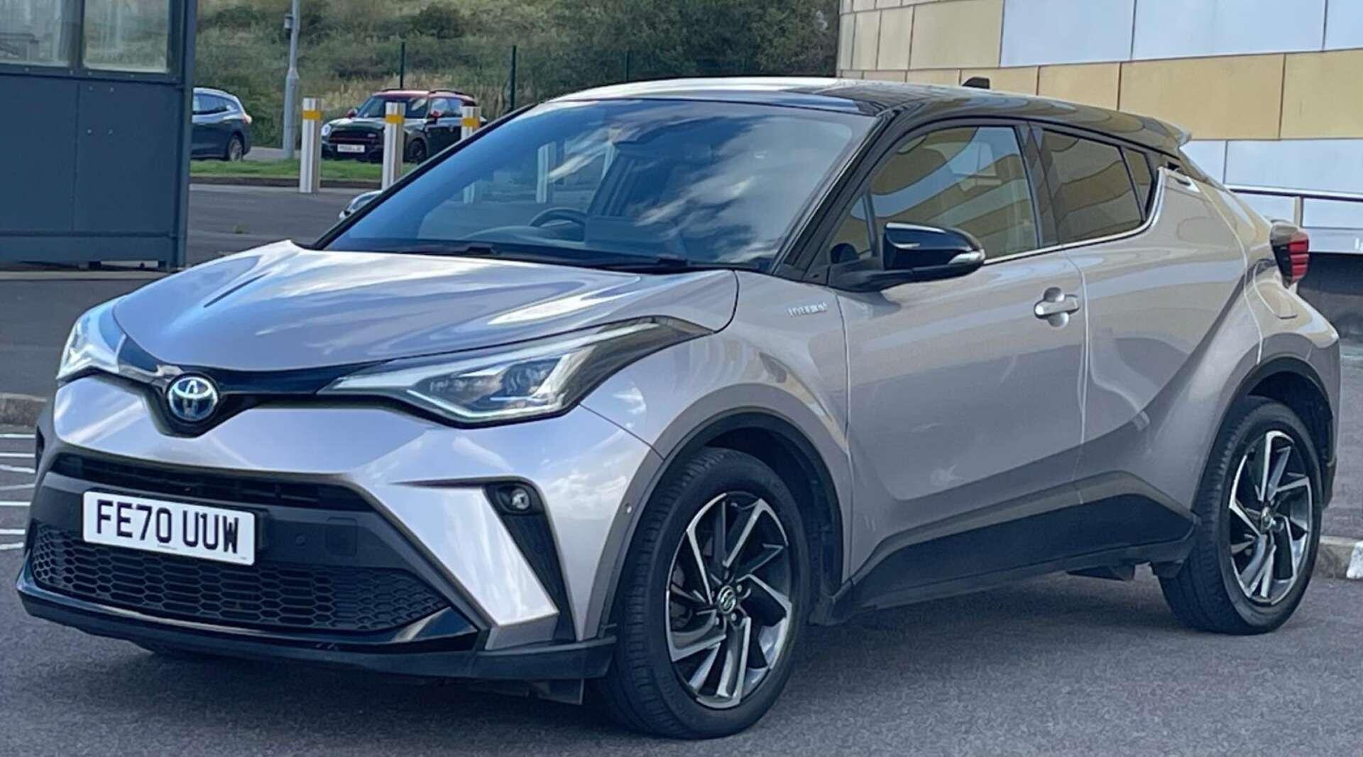 Toyota C-HR view 8