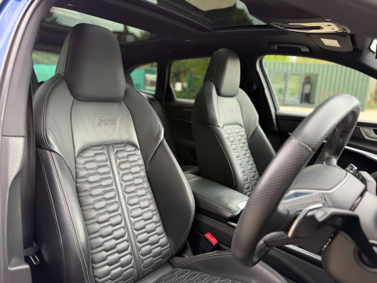 Audi RS6 Avant view 44