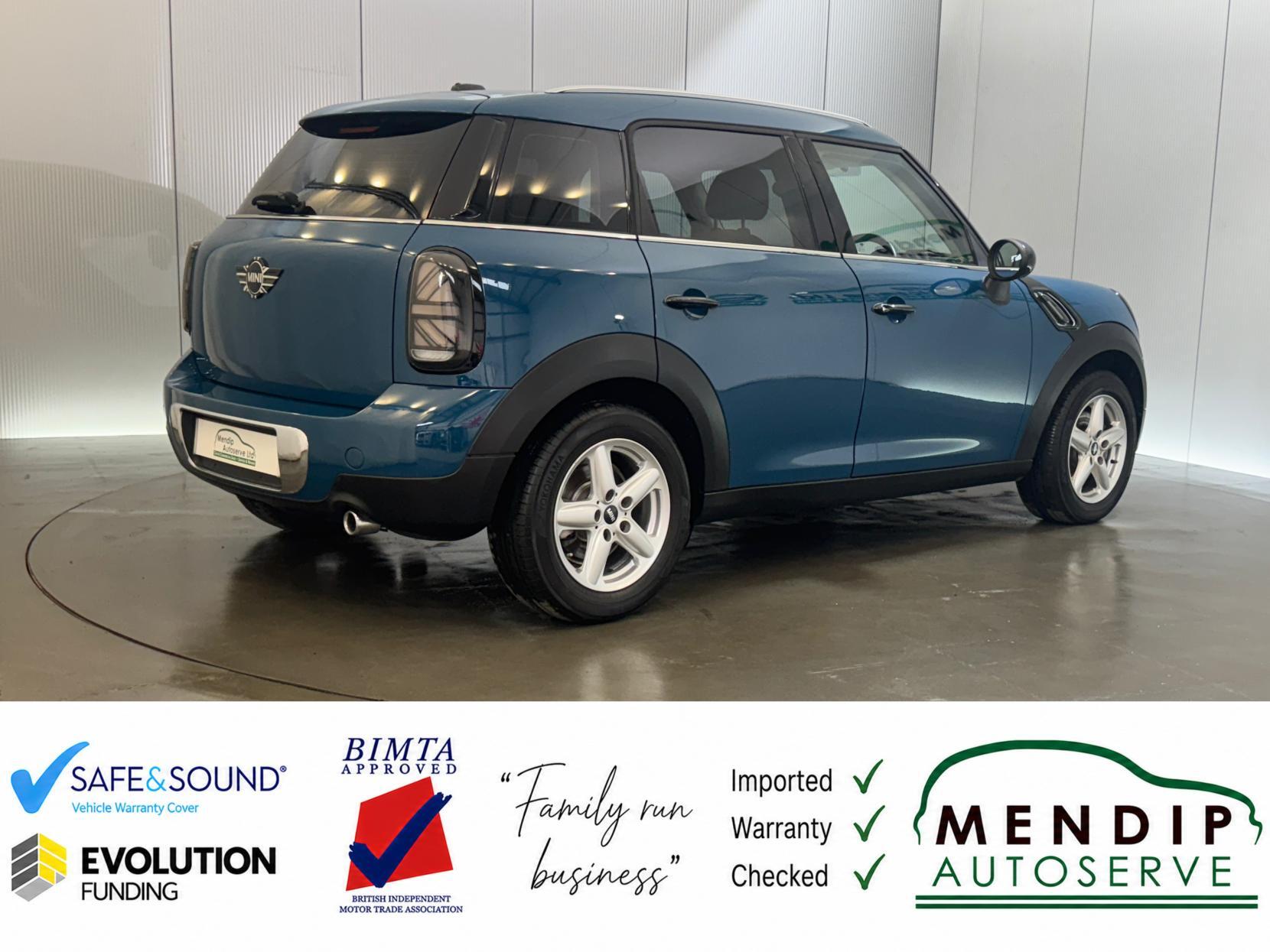 Mini Countryman view 22