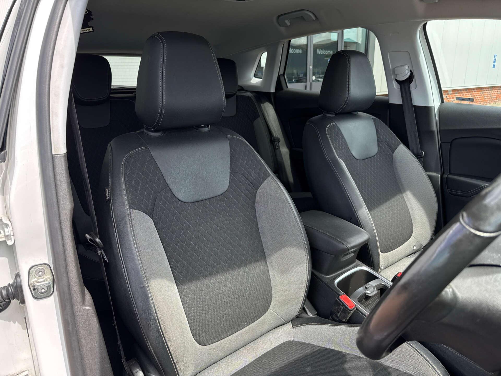 Vauxhall Grandland X view 15