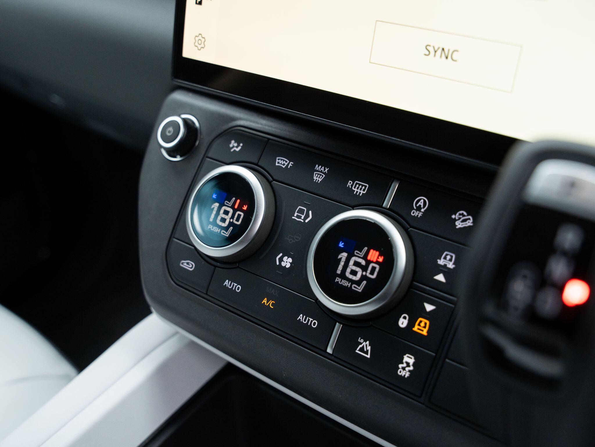 Land Rover Defender view 12