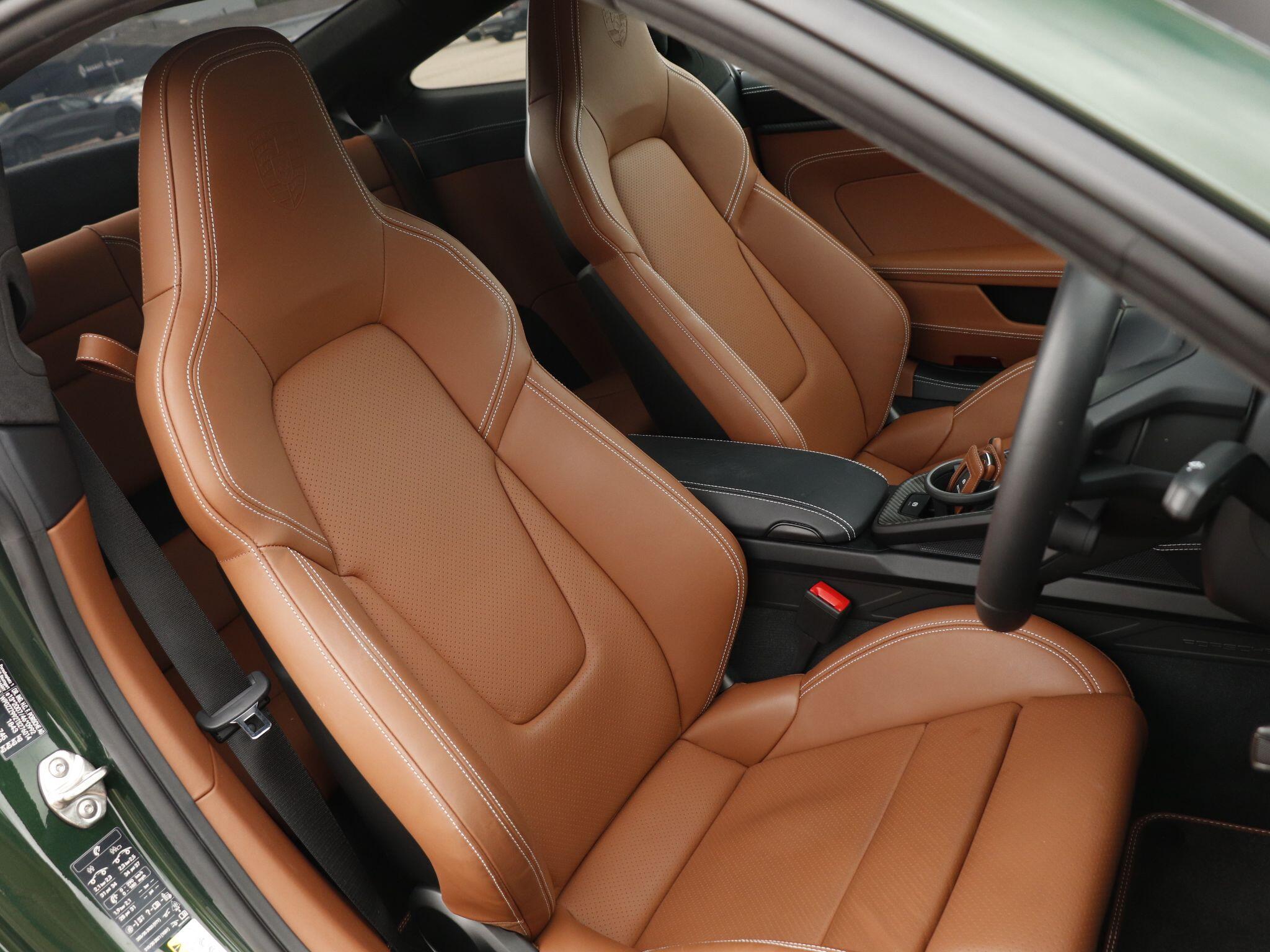 Porsche 911 view 24