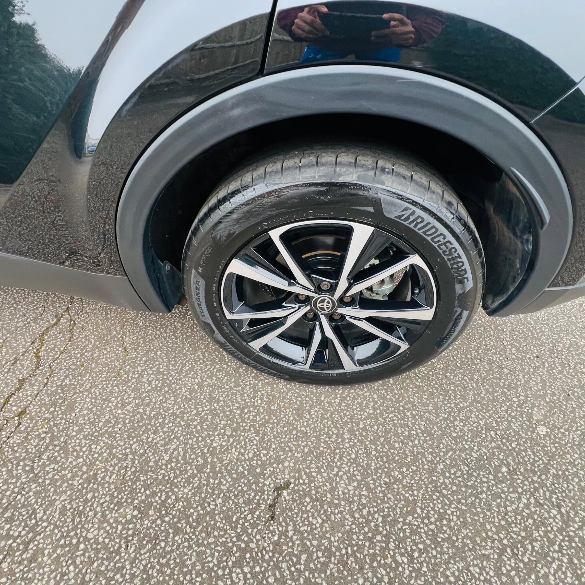 Toyota C-HR view 26