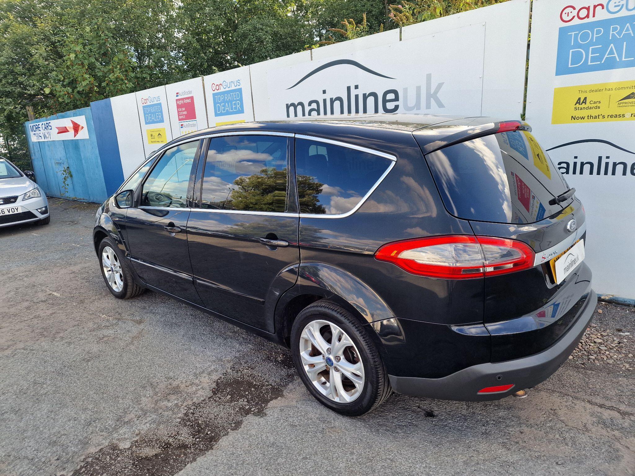 Ford S-Max view 16