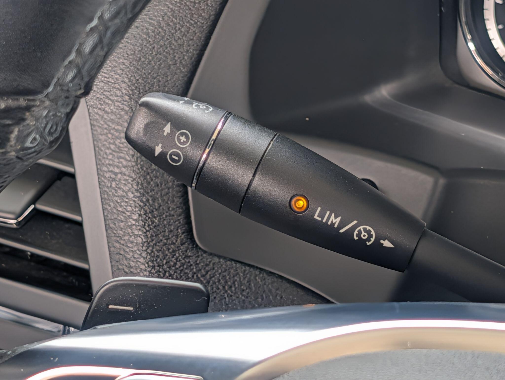 Mercedes-Benz E-Class view 43