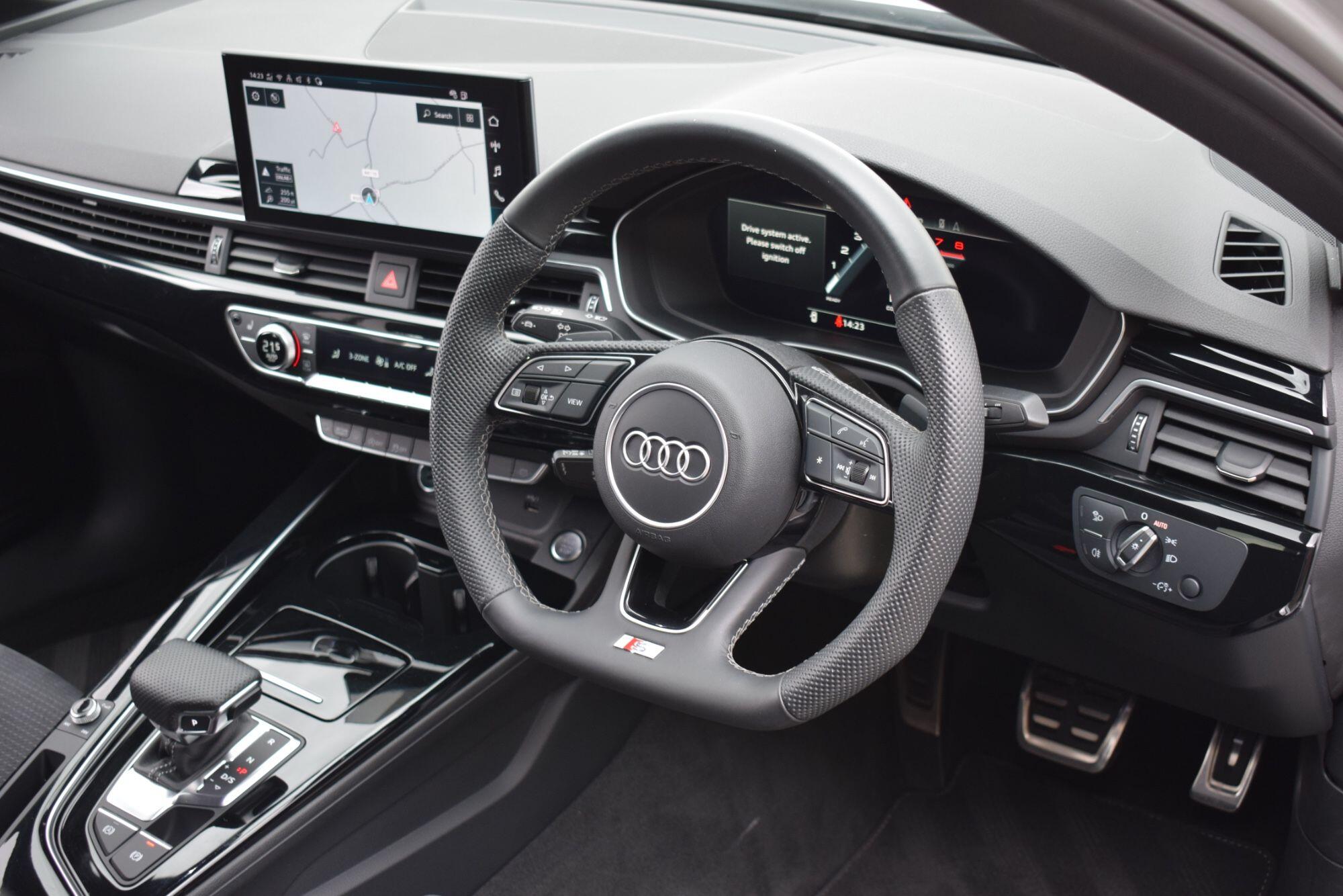 Audi A4 view 13