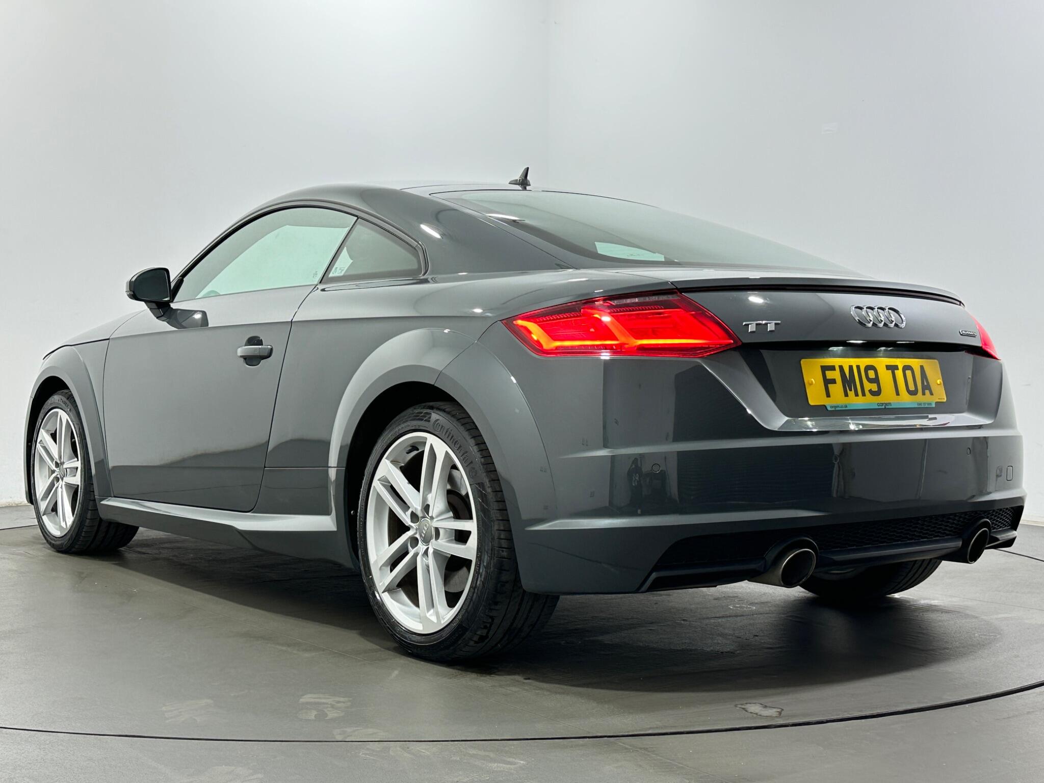 Audi TT view 43