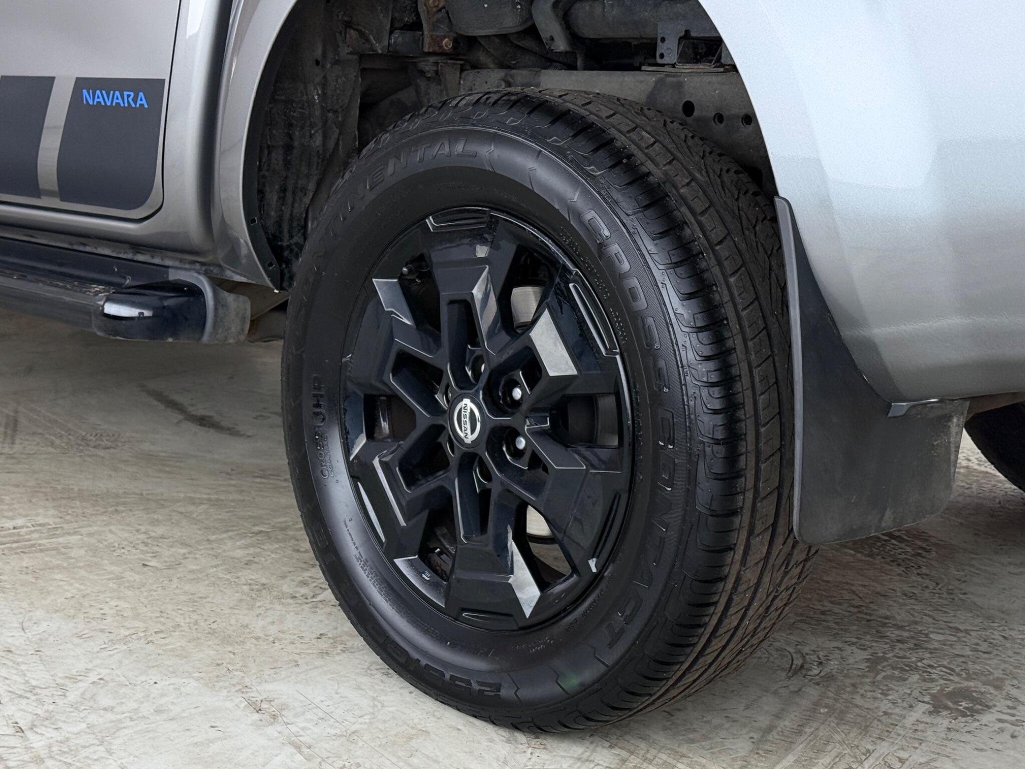 Nissan Navara view 9