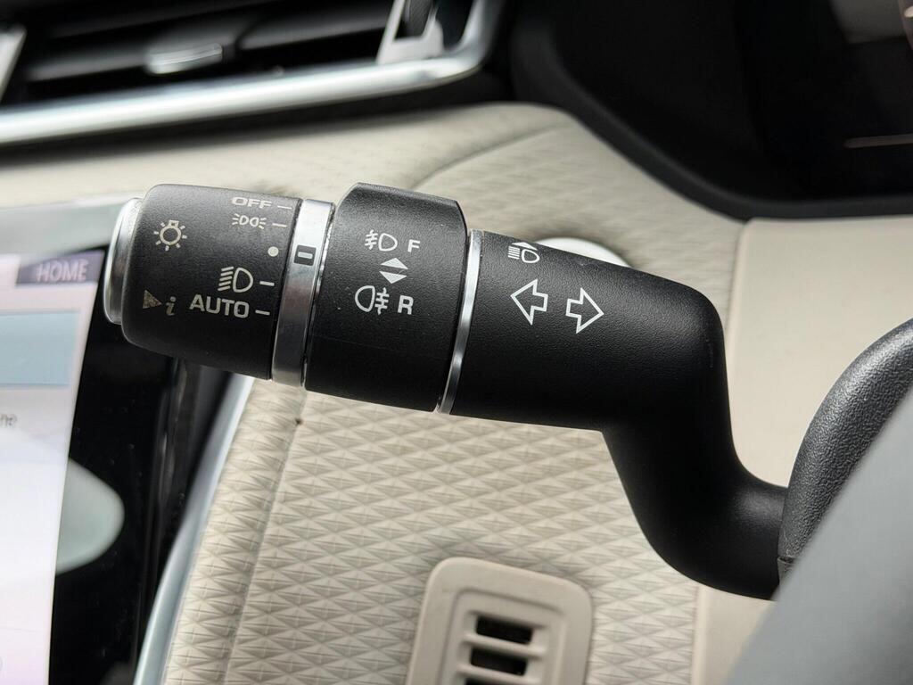 Land Rover Range Rover Velar view 53