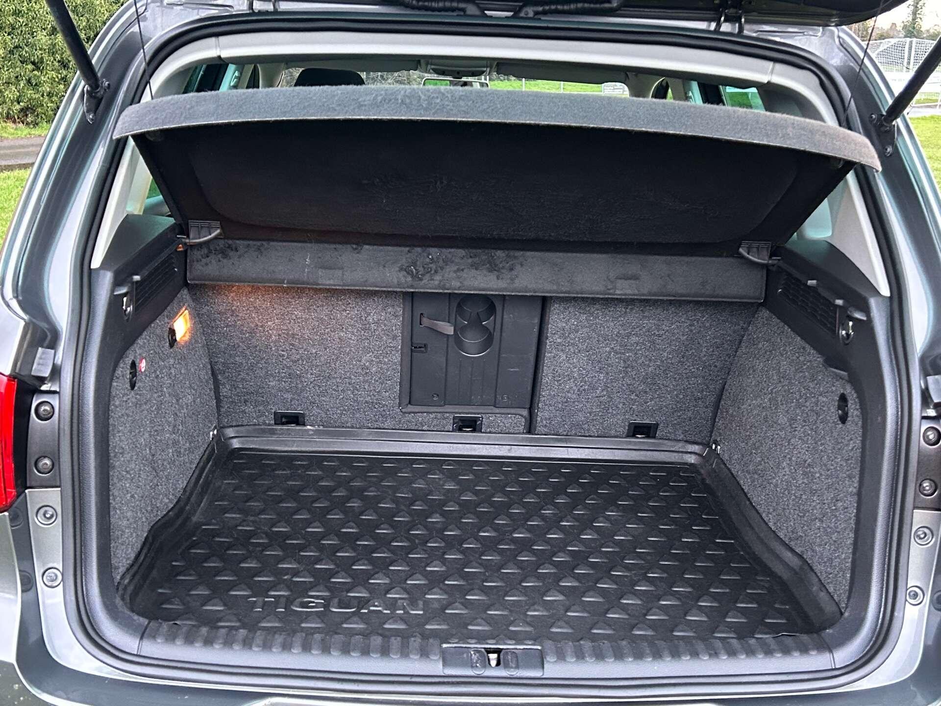 Volkswagen Tiguan view 18