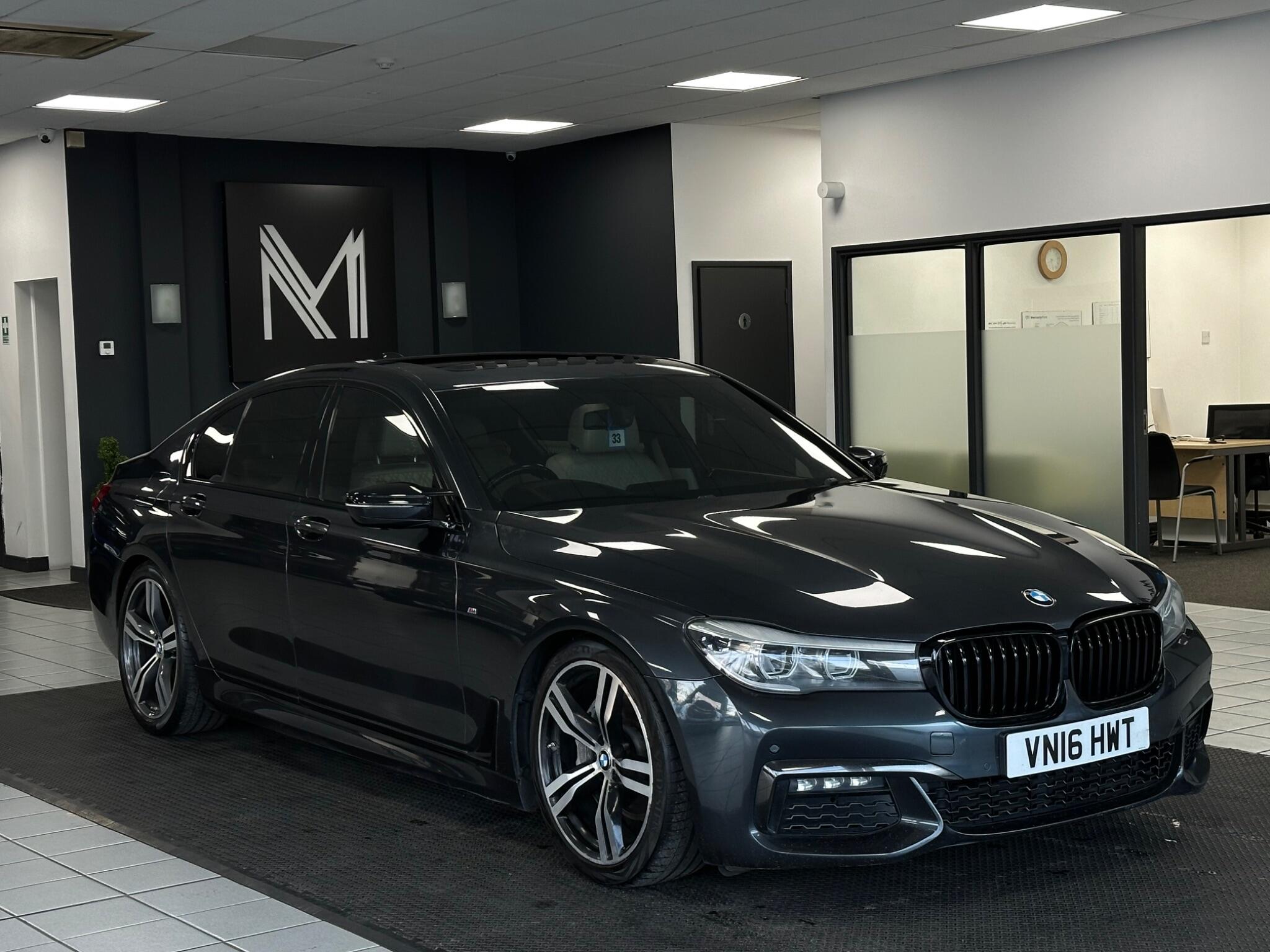 BMW 7 Series view 3